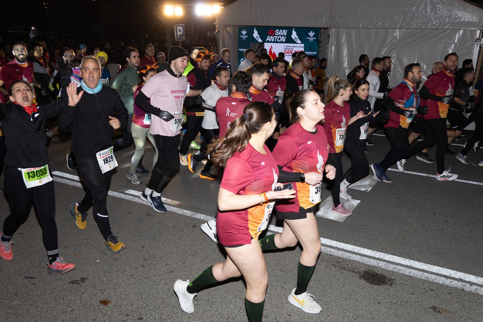 Encuéntrate en la salida de la Carrera de San Antón 2026, en imágenes (3)