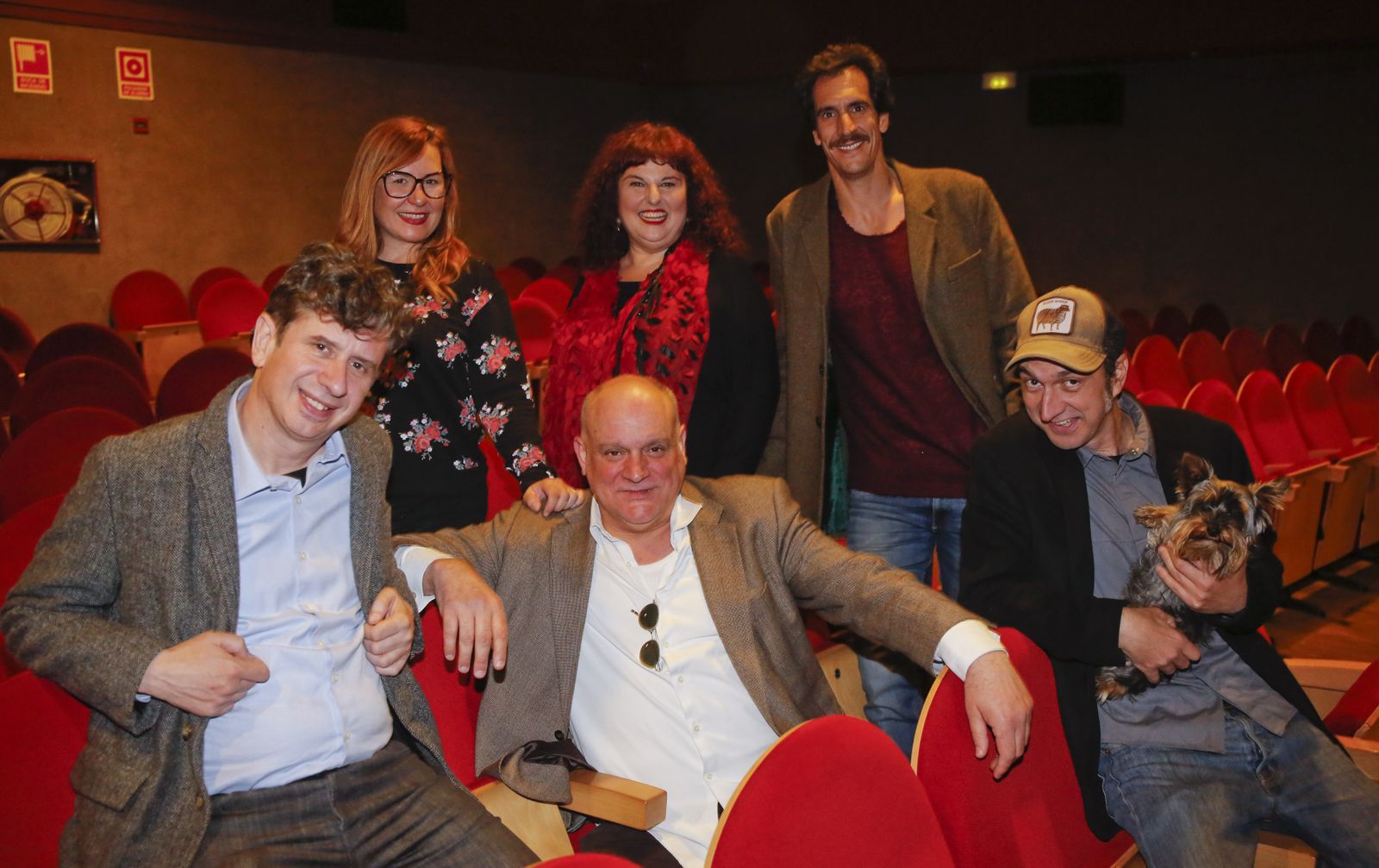 Gabino Diego, Natalia Roig, Teté Delgado, Juanma Lara, Rodrigo Poisón e Ignacio Nacho, ayer, en el Alameda.