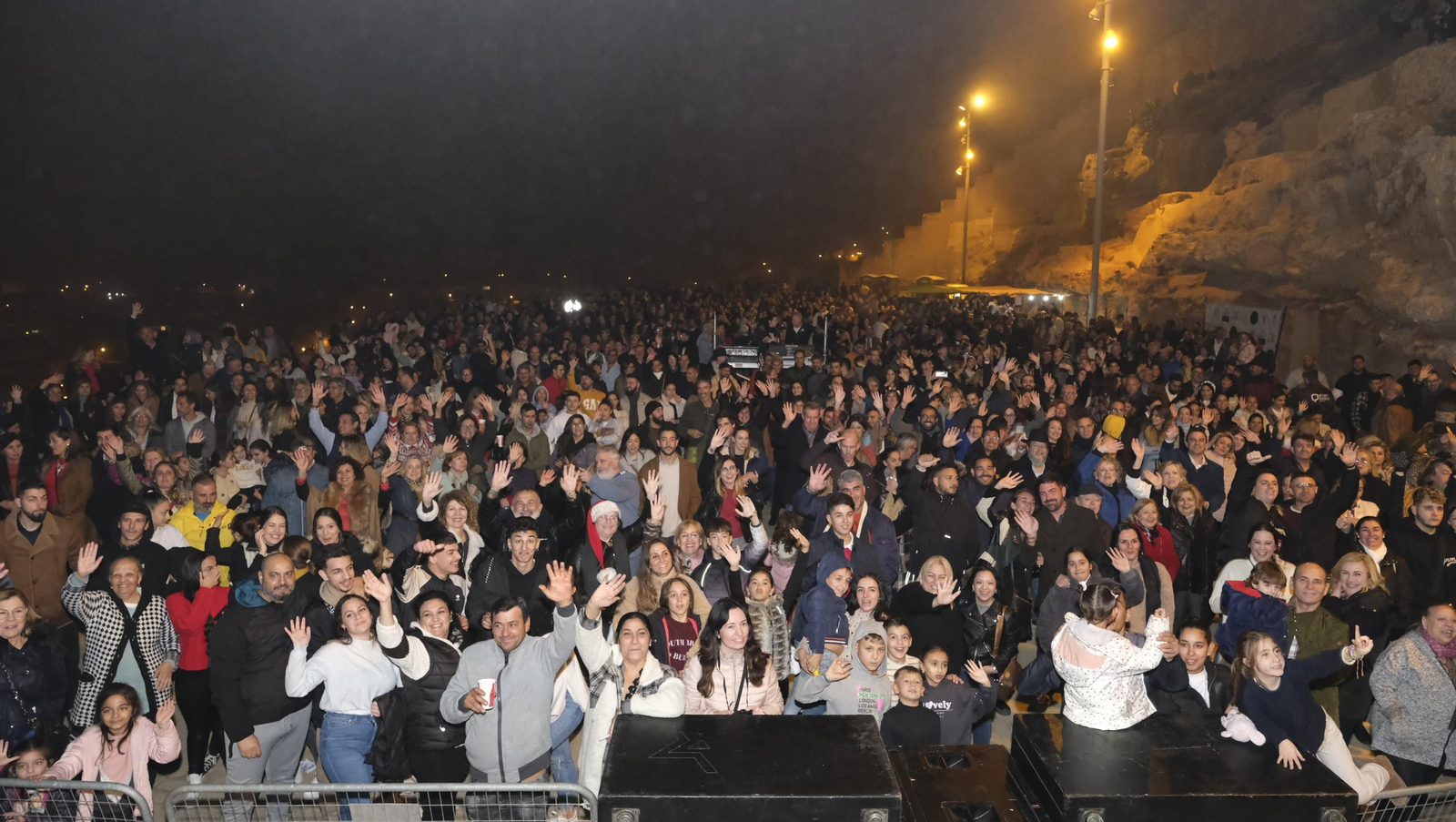 La Noche de las Candelas en el Mesón Gitano de Almería, en imágenes