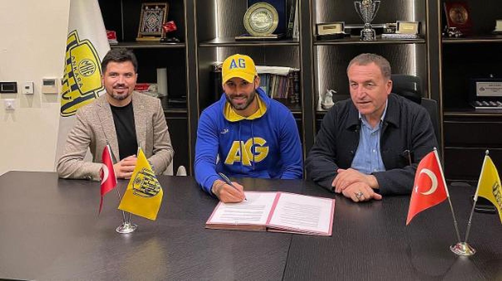 Jesé  rubrica su firma con el Ankaragücü de Turquía