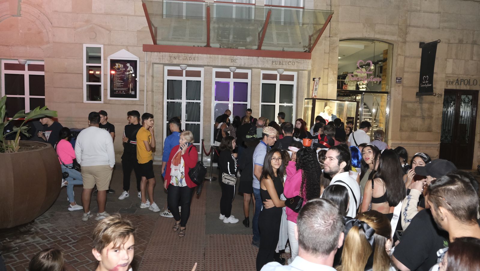 Las imágenes de la Noche en Negro en Almería, Halloween.