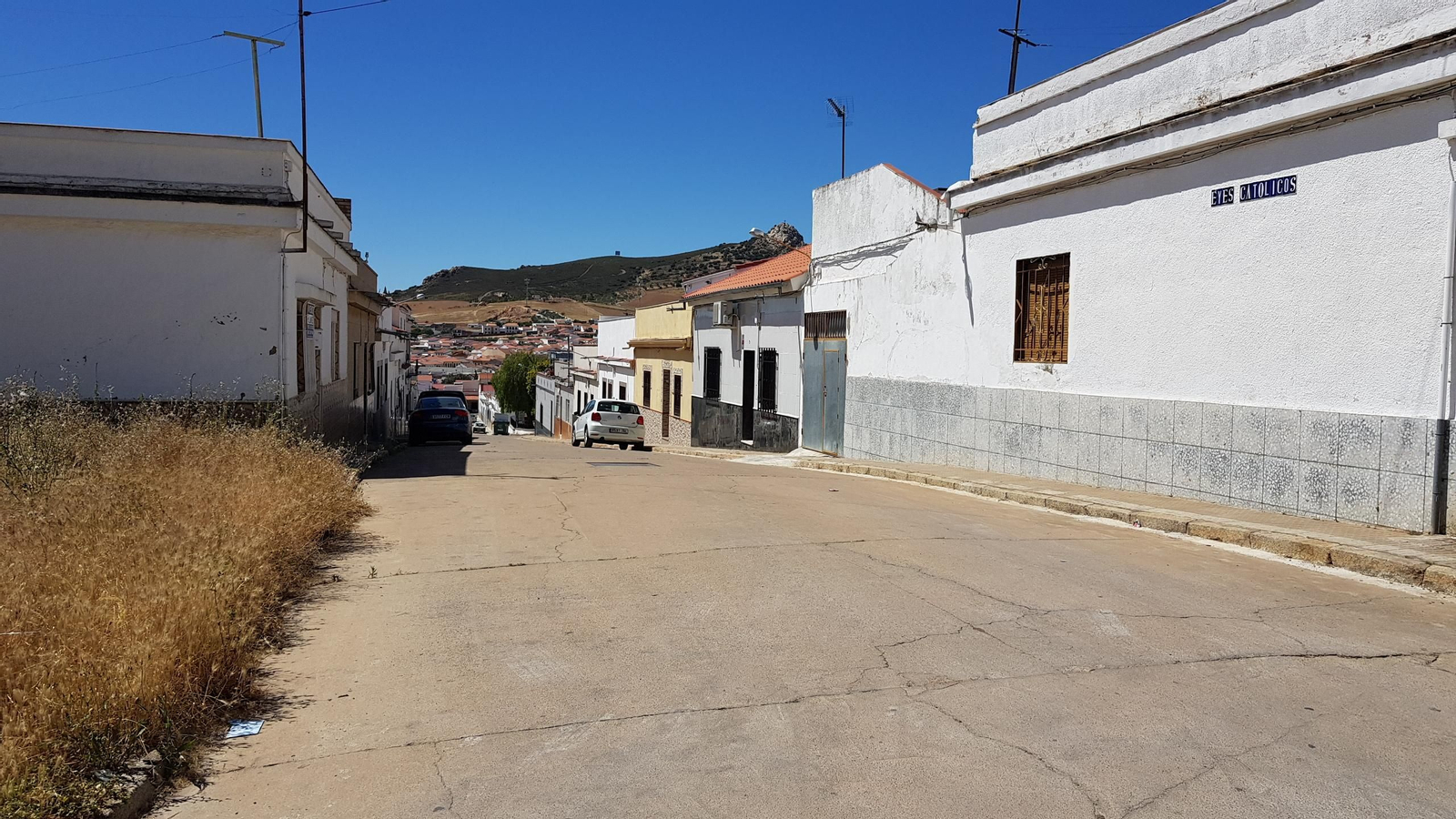 Calle Reyes Católicos de Peñarroya-Pueblonuevo.