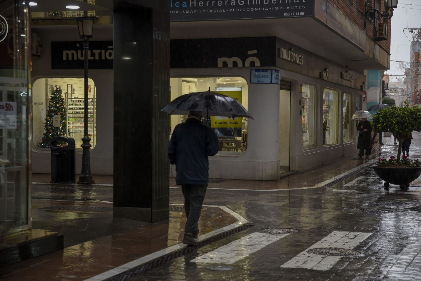 Las fotos de un sábado lluvioso en La Línea