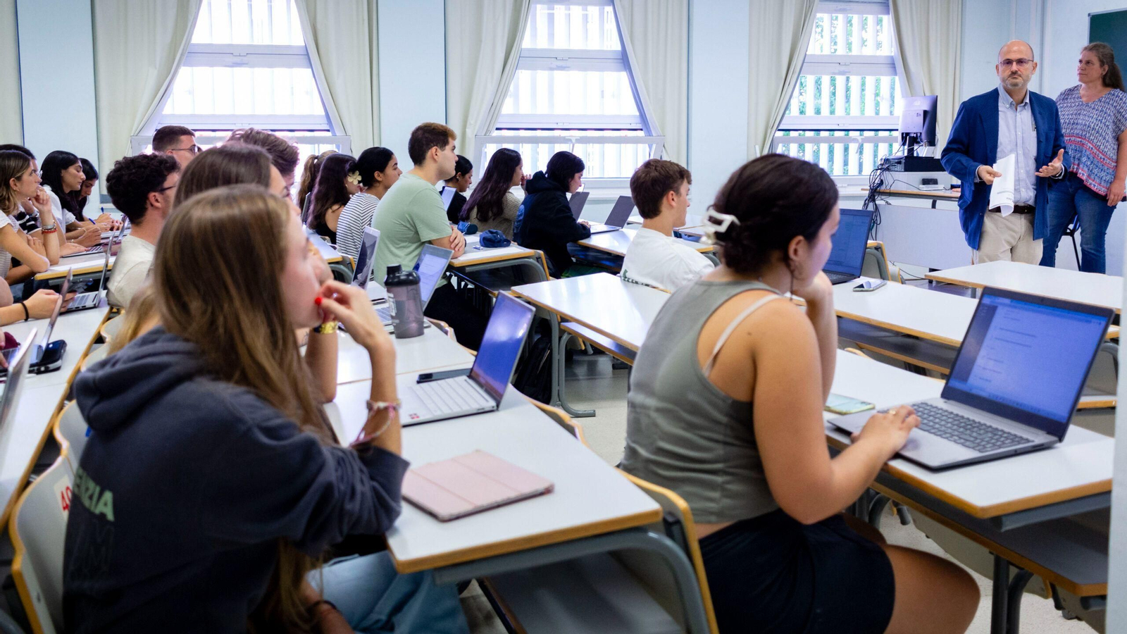 La Facultad de Ciencias Empresariales de la UPO refuerza su oferta académica y su conexión con el mundo profesional