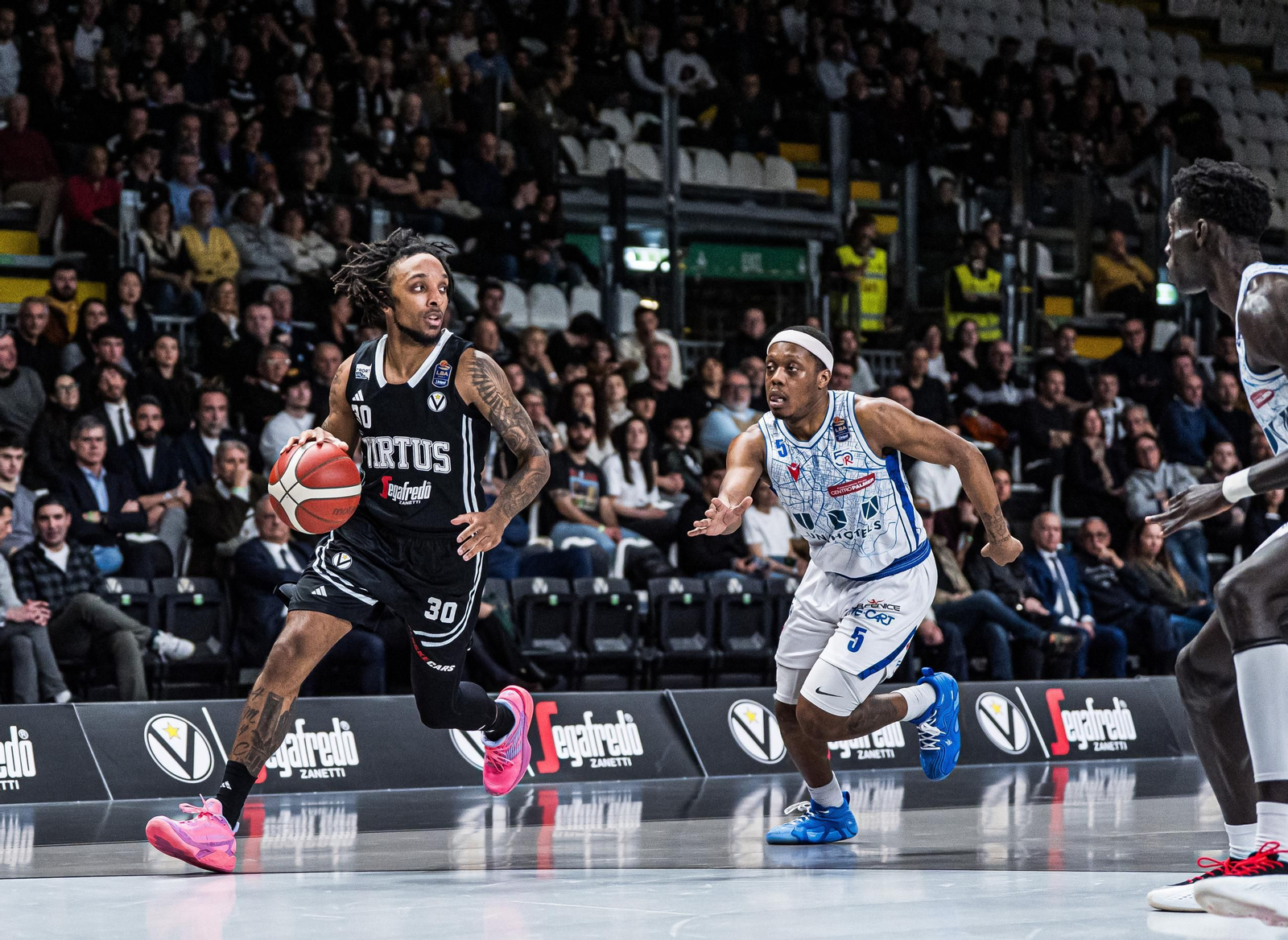 La Reggiana sufre un severo correctivo de la Virtus (69-45)