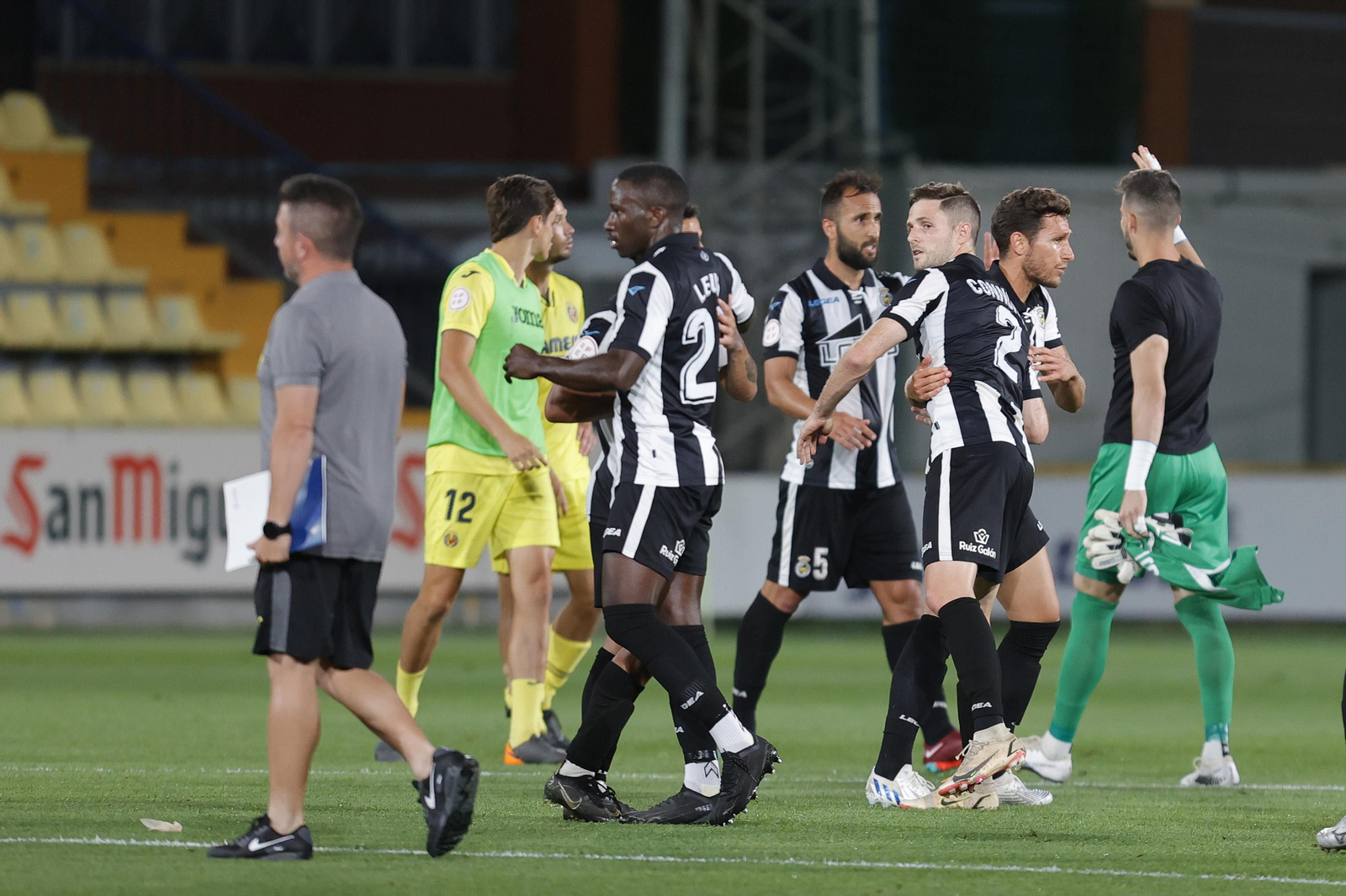 Las fotos del Villarreal B-Balona (0-0)