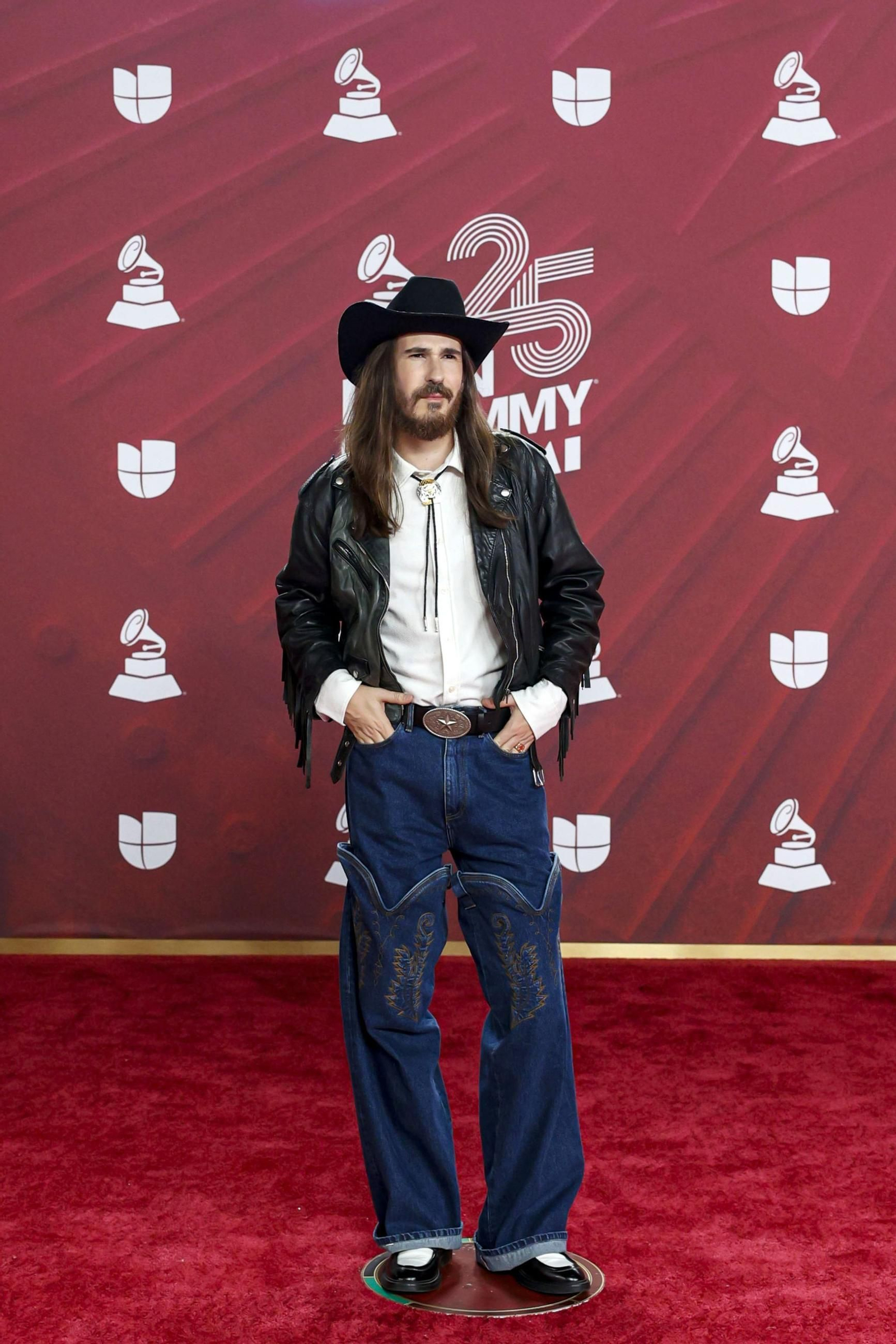Todos los famosos, tendencias y curiosidades en la alfombra roja de la 25 edición de los Grammy Latinos