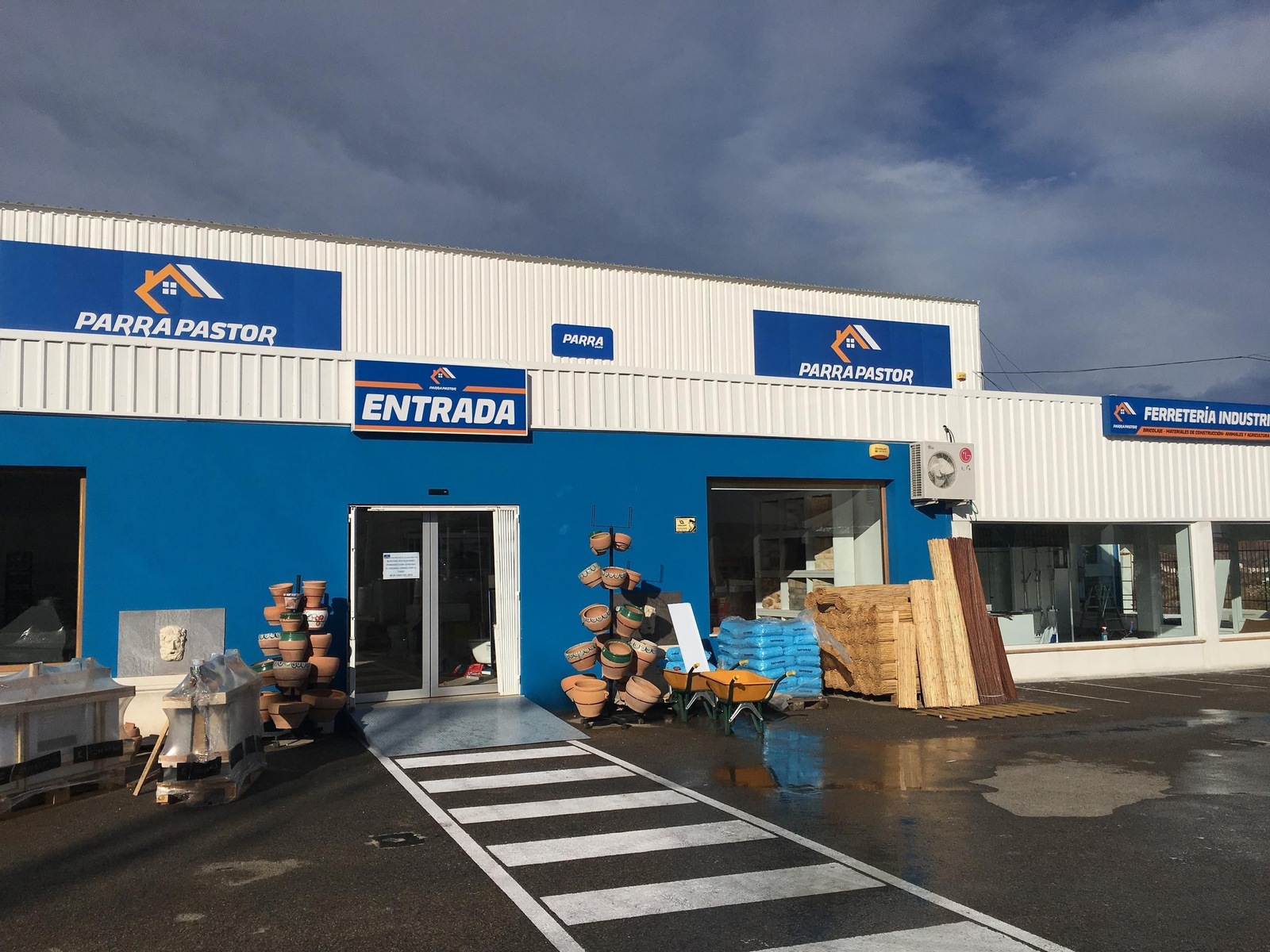 Las instalaciones de la nueva empresa son solo una fase de una superficie de 22.000 metros que contemplan otros proyectos.