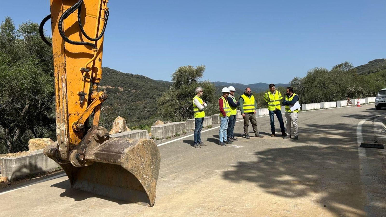 Obras en la CA-8201, que conecta Jimena de la Frontera con Puerto Gáliz.