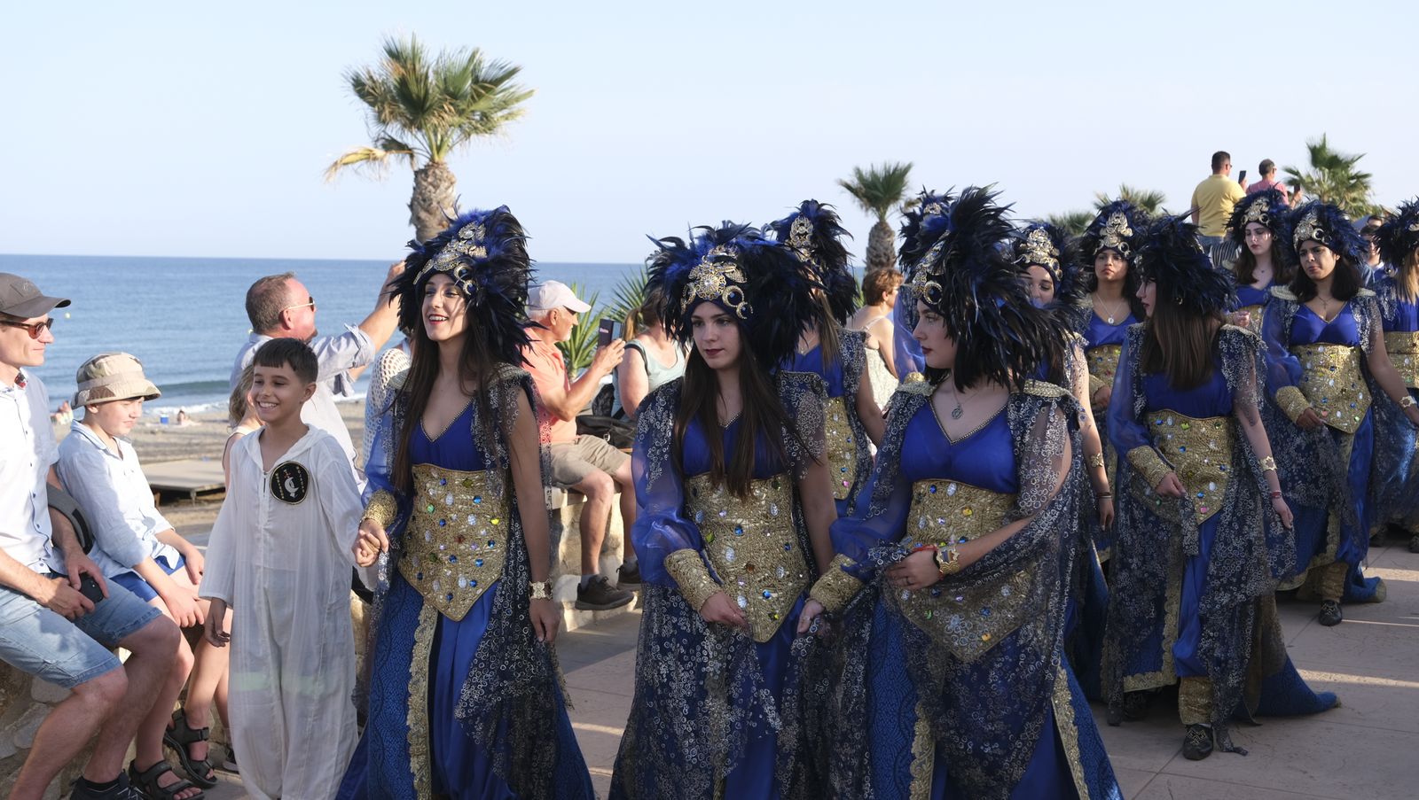 Imágenes de la carrera de cintas a caballo en las Fiestas de Moros y Cristianos de Mojácar