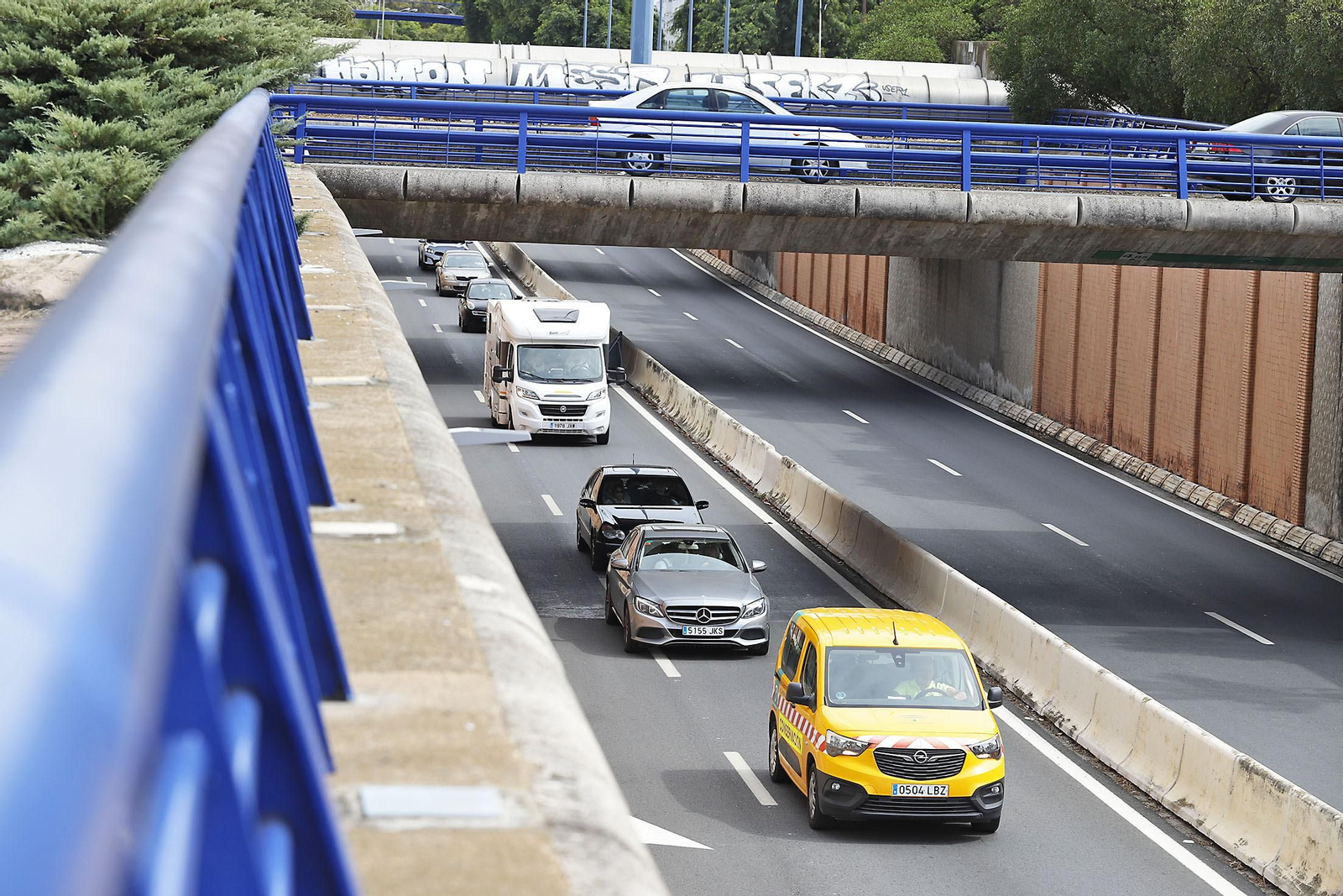 Retenciones y atascos ocasionados por el inicio de las obras del puente del Odiel