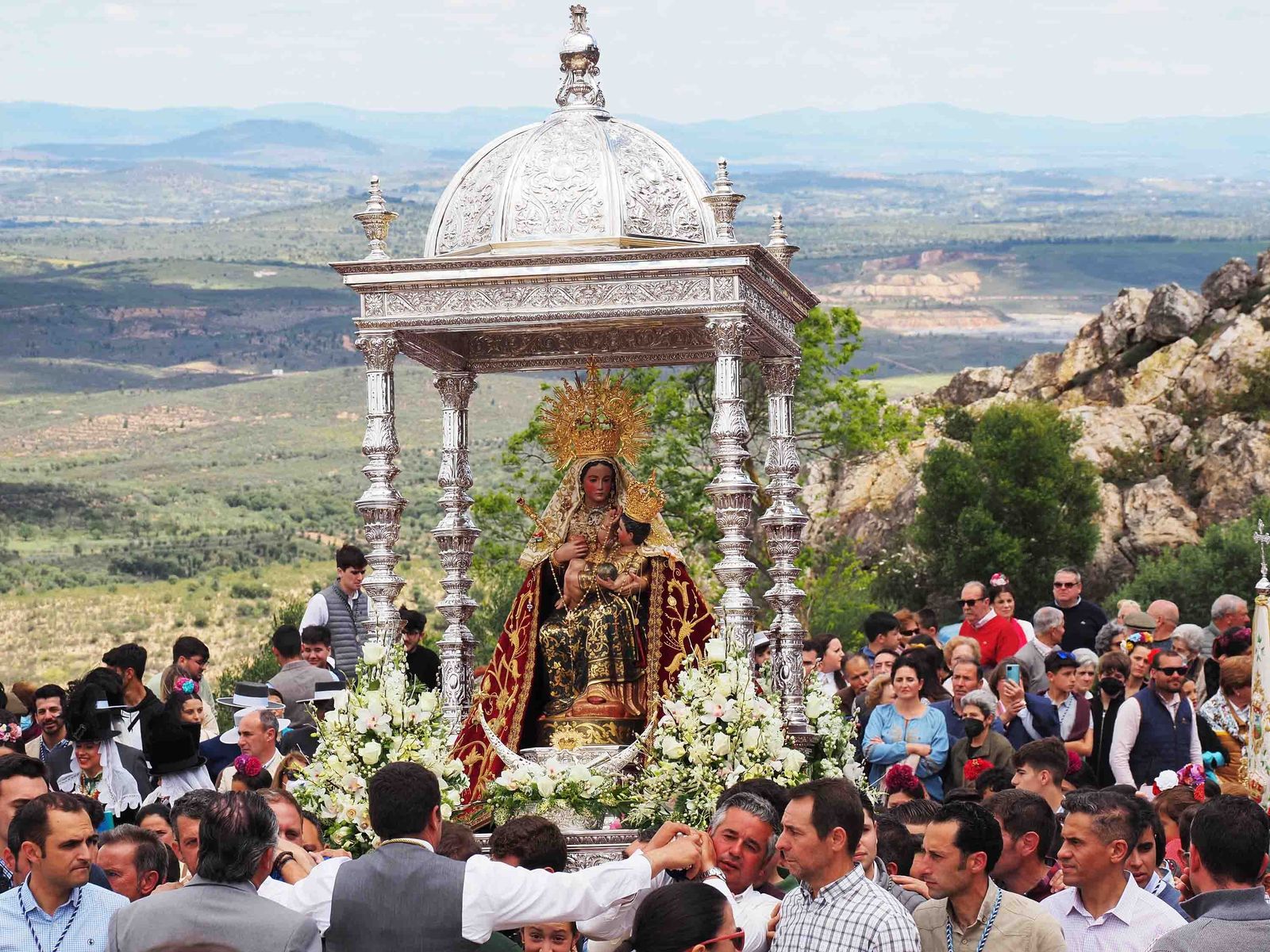 Las mejores imágenes de la Romería de la Virgen de la Peña 2022