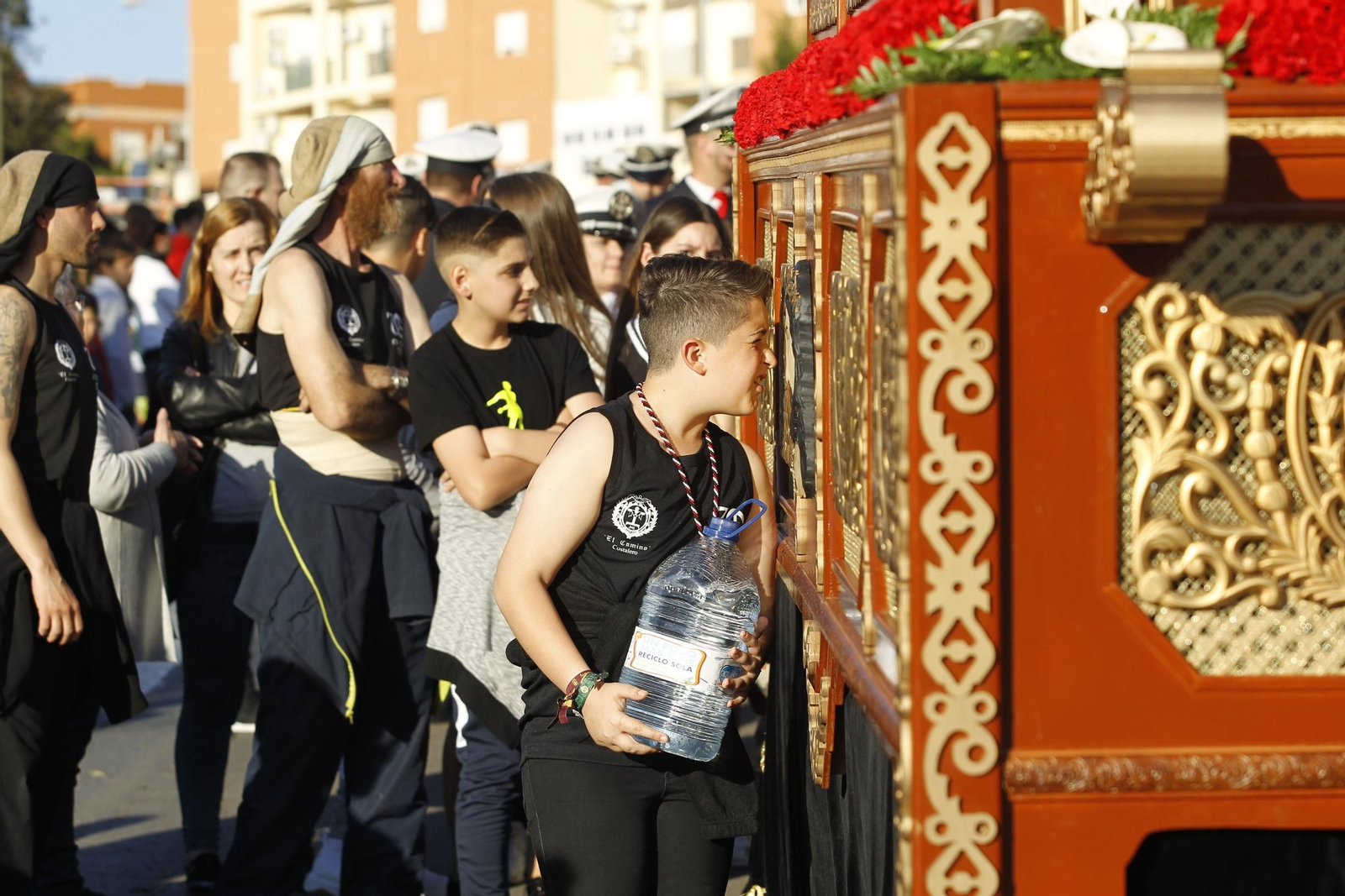 Imágenes de la Procesión del Camino por el Barrio de Araceli