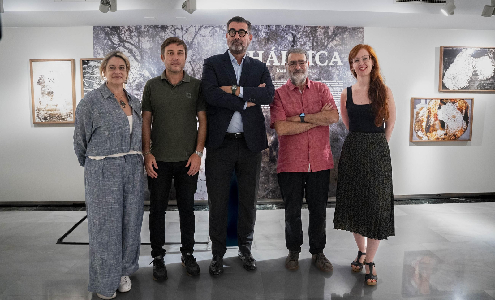 El comisario Sema D'Acosta y el artista Joan Fontcuberta presentan la exposición Háptica de la Fundación Unicaja