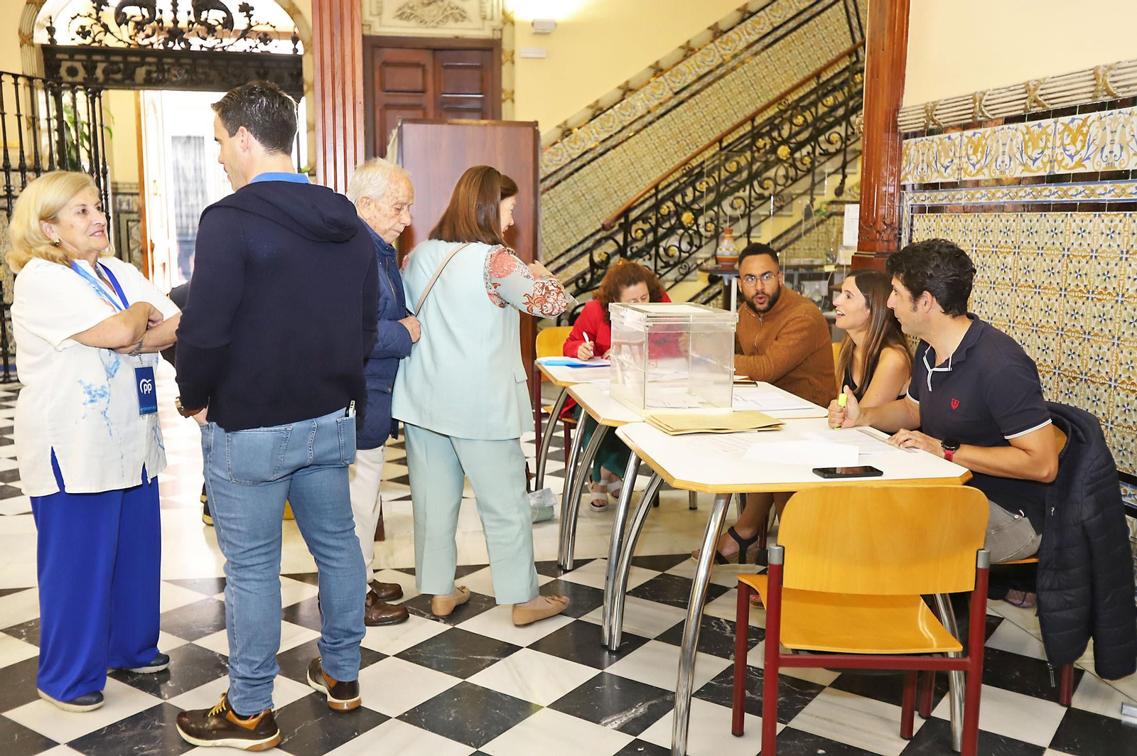 Elecciones 2023: Imágenes del inicio de la jornada electoral en Huelva