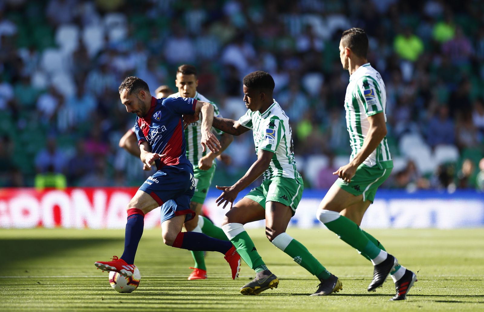 Las imágenes del Betis-Huesca