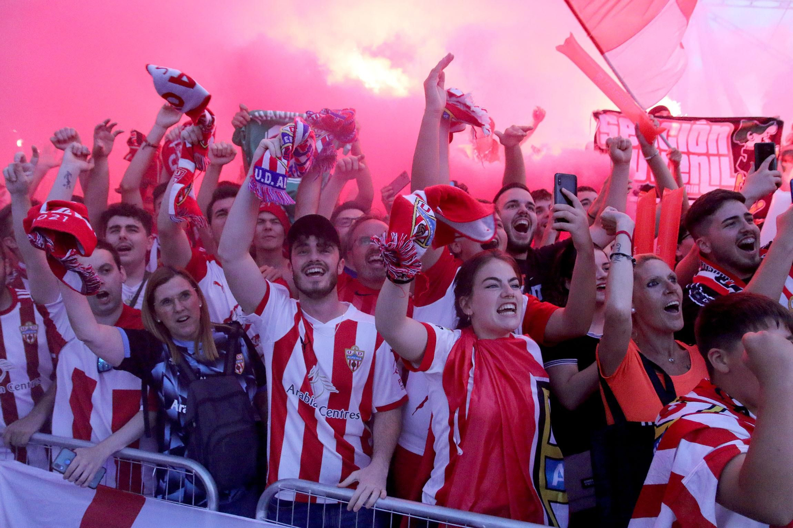 Las imágenes de la rúa de la UD Almería