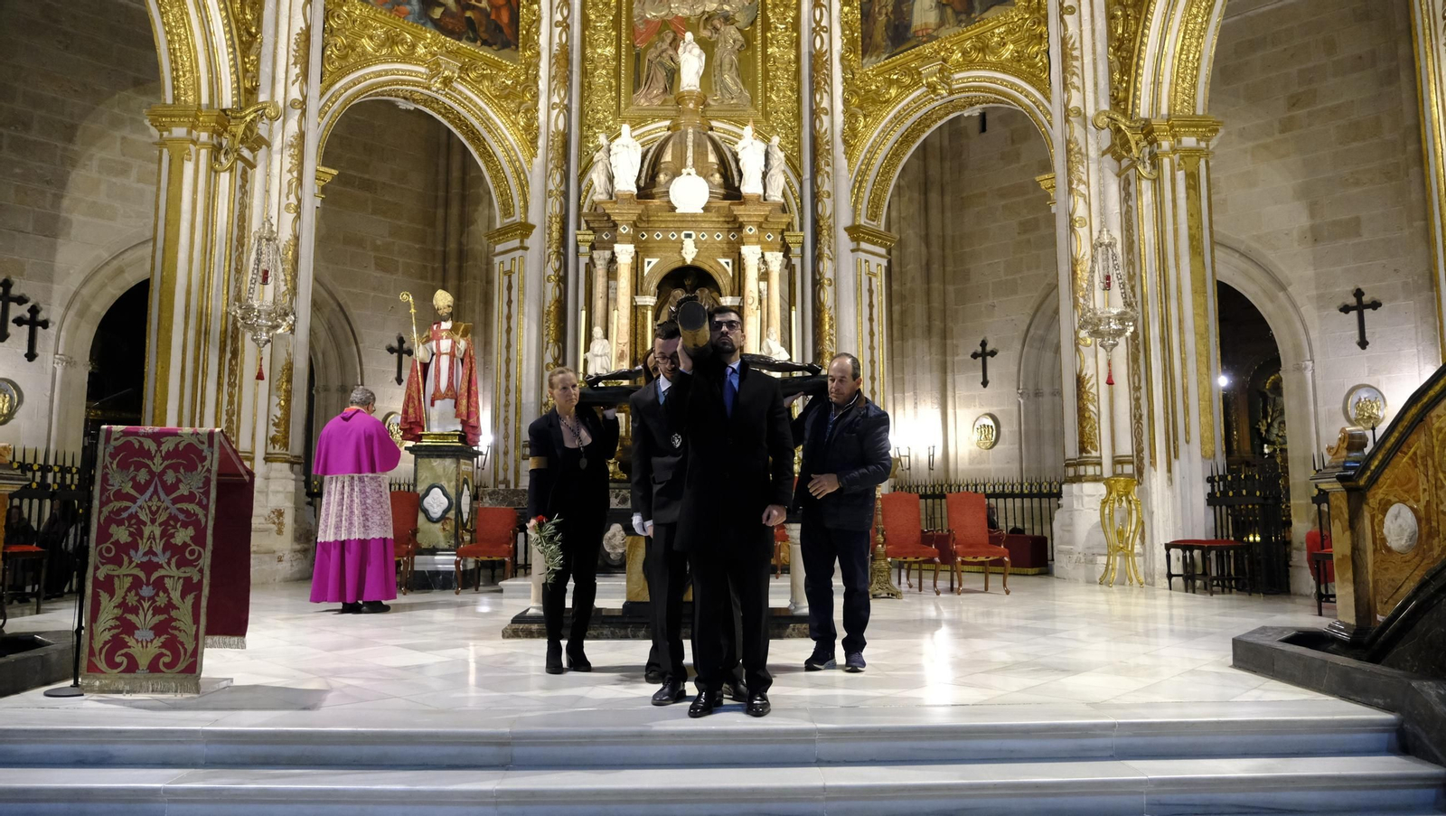 Vía Crucis del Cristo de la Escucha en la Semana Santa de Almería 2025