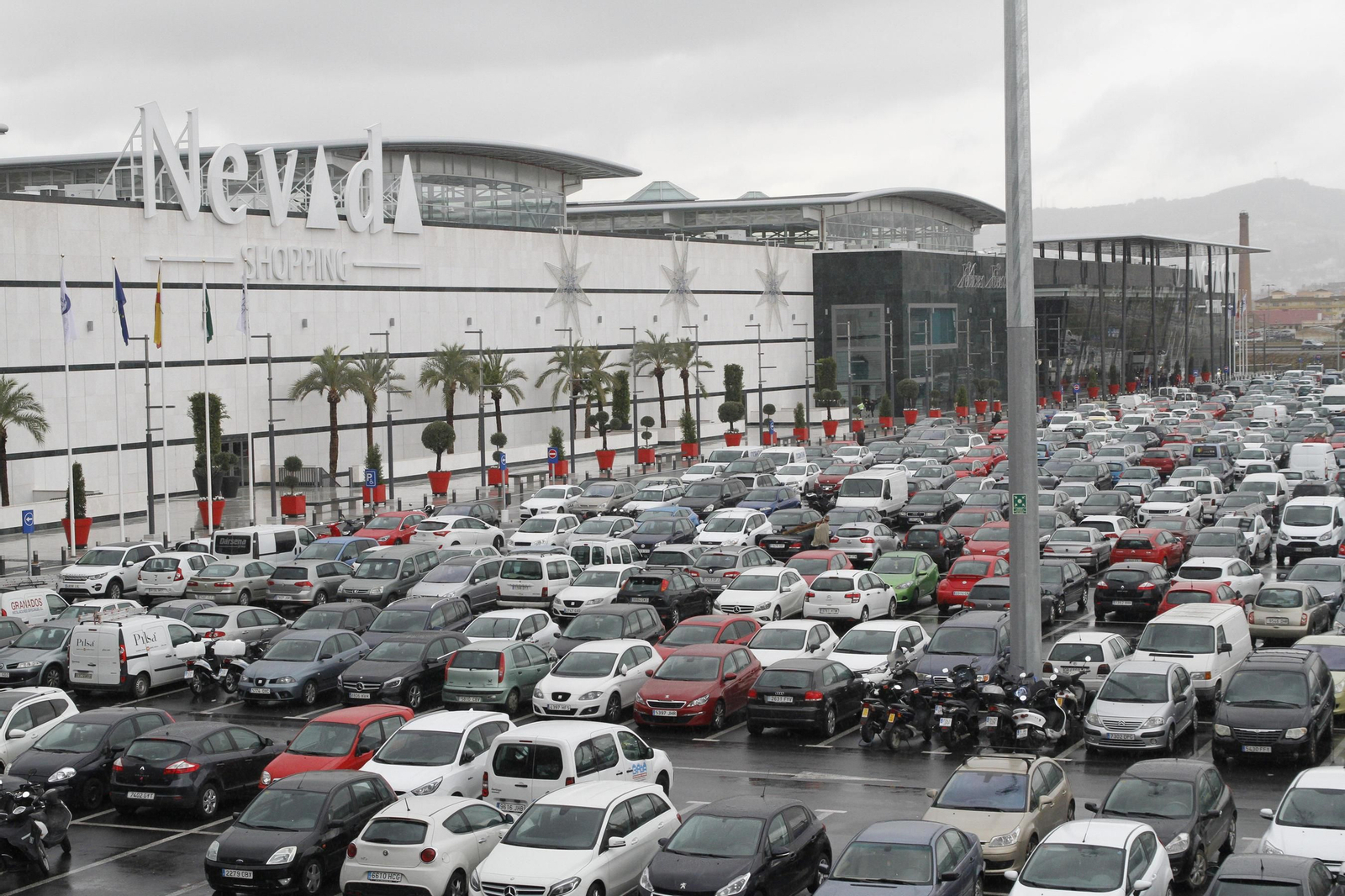 Multitudinaria apertura del Nevada