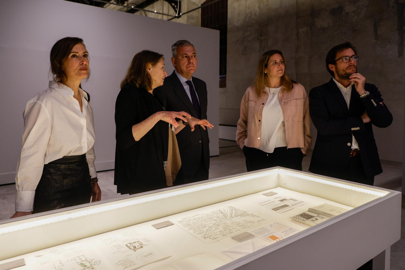 Las imágenes de la presentación de la exposición "Narrativas ocultas" de Isabel Muñoz y Susan Meiselas, en Artillería