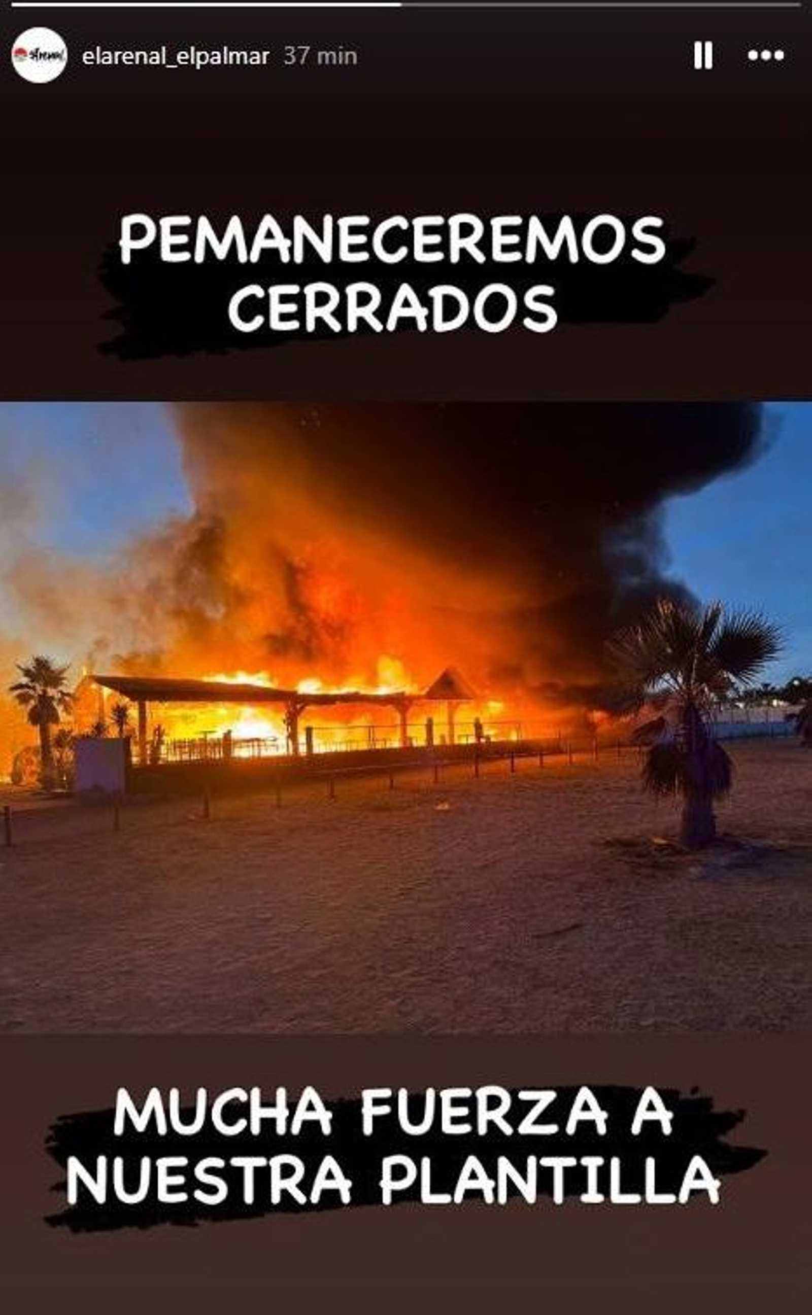 Stories del chiringuito El Arenal comunicando su cierre