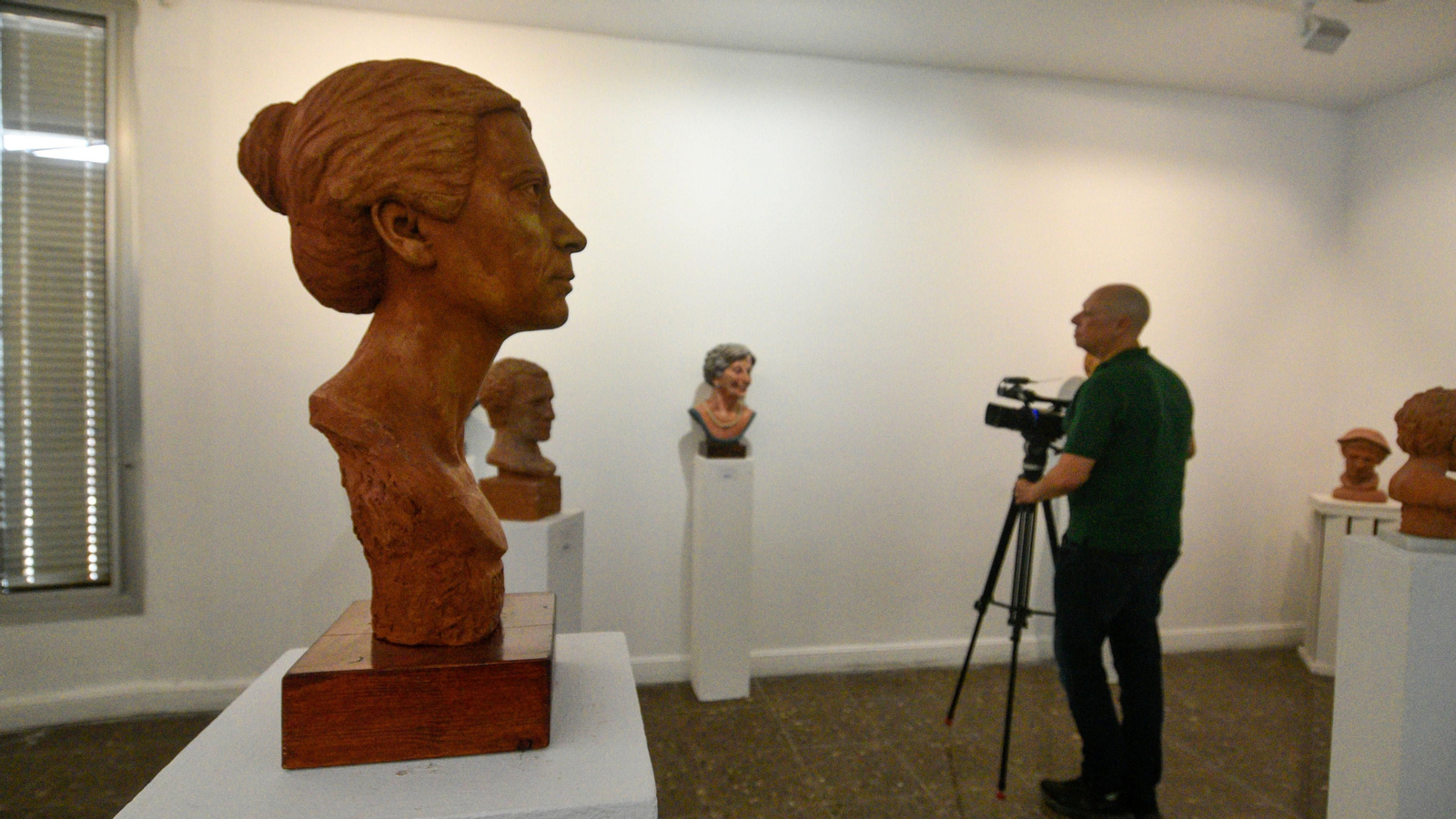 Inauguración de la exposición de Nacho Falgueras en La Casa de la Cultura de La Línea