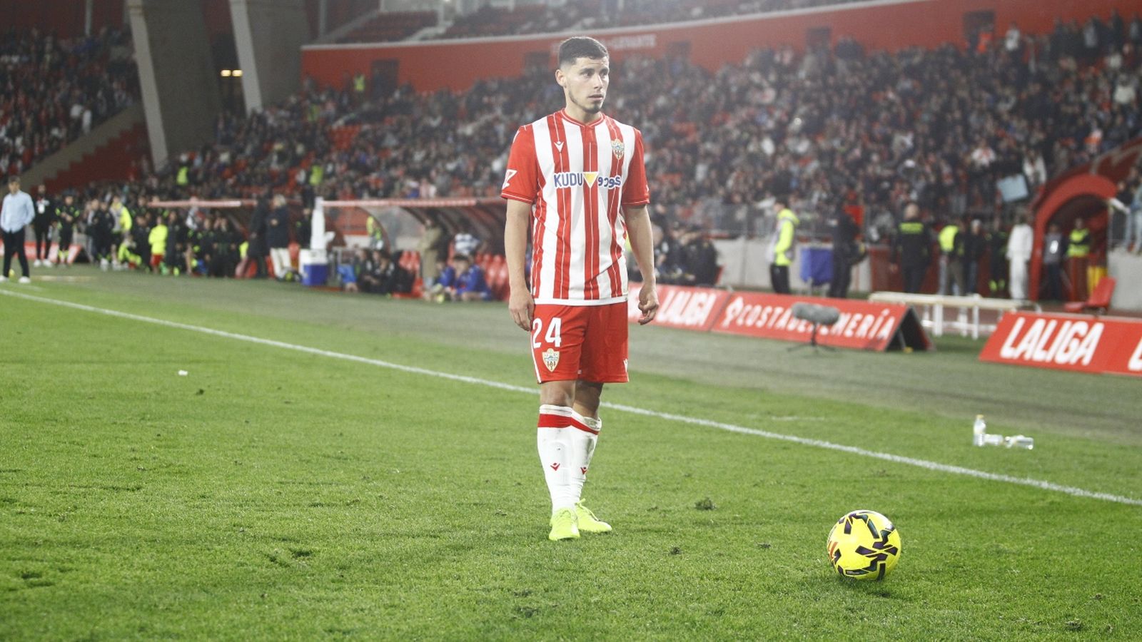 Lucas Robertone, en su último encuentro con la camiseta rojiblanca ante el Granada.