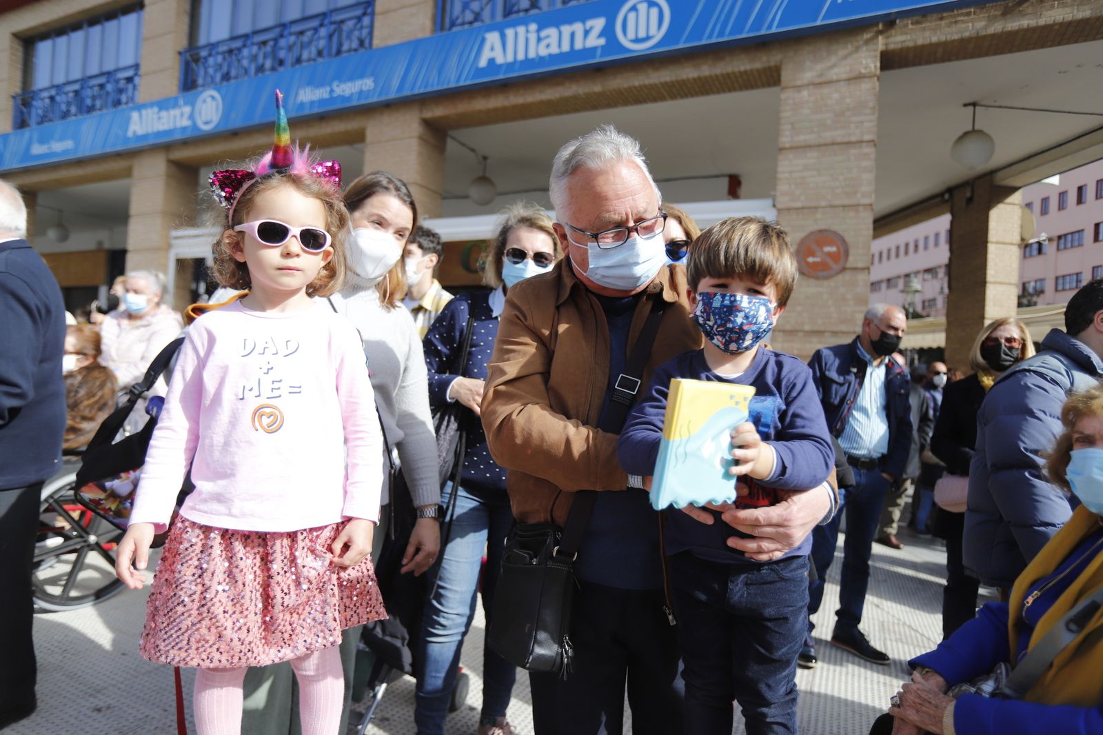 Imágenes del ambiente en la procesión de San Sebastián en Huelva