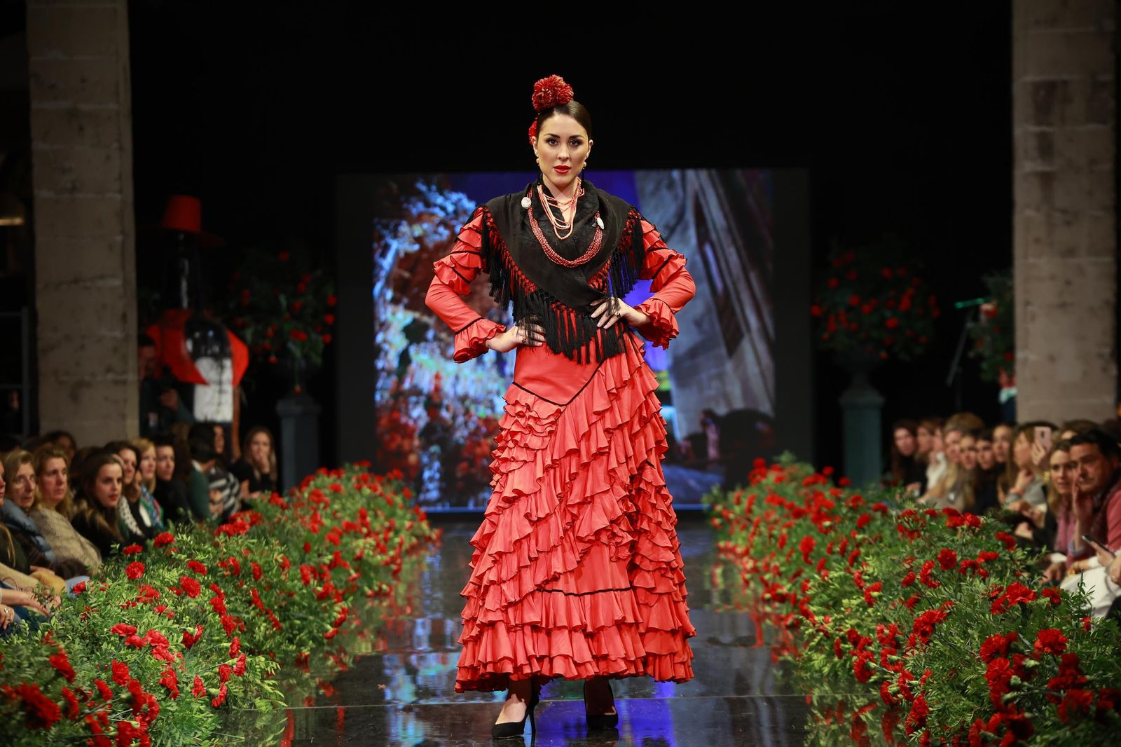Desfile benéfico de la Hermandad del Rocío de Jerez en la Pasarela Flamenca Jerez Tío Pepe 2023