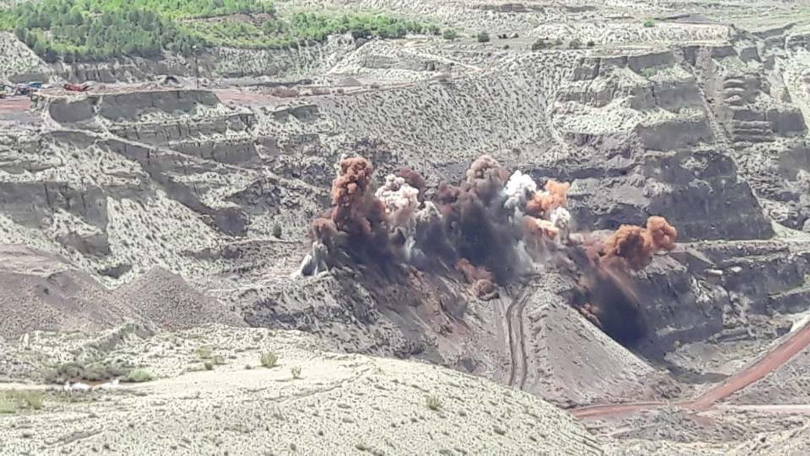 Voladura del pasado 29 de abril en Minas de Alquife por la empresa Maxam.