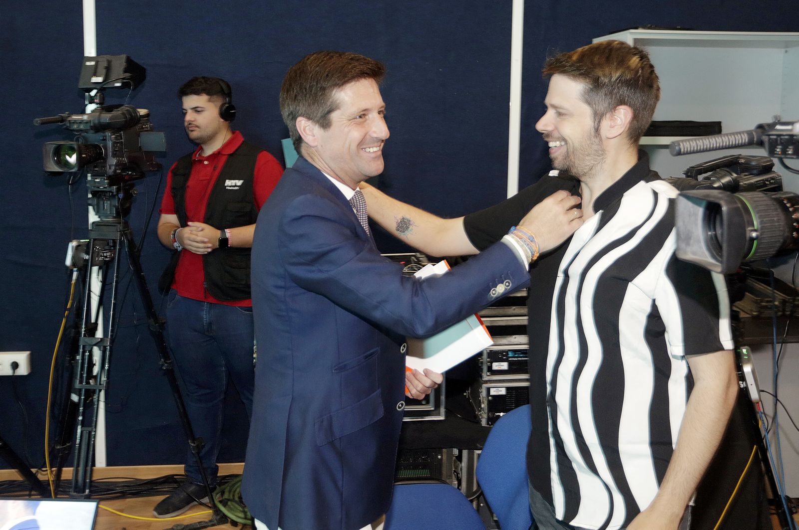 Elecciones Municipales Huelva 2023: Imágenes de la llegada de los candidatos al debate