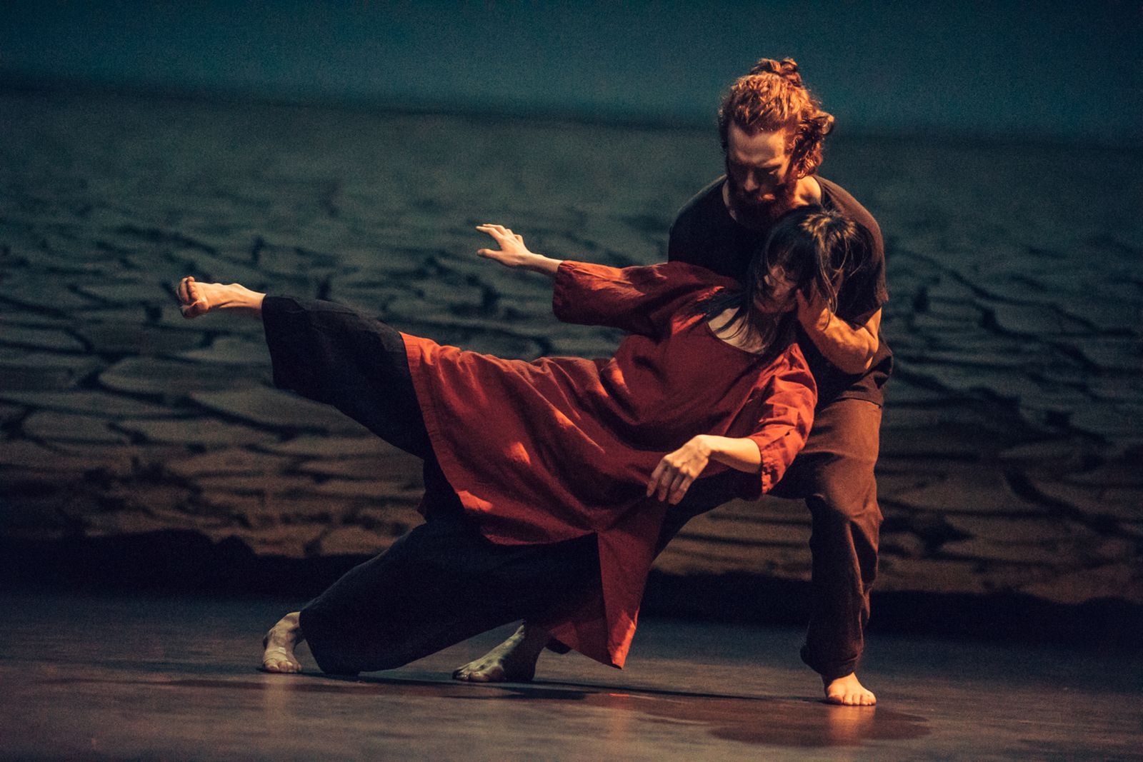 Sidi Larbi y su compañía Eastman presentan Nomad