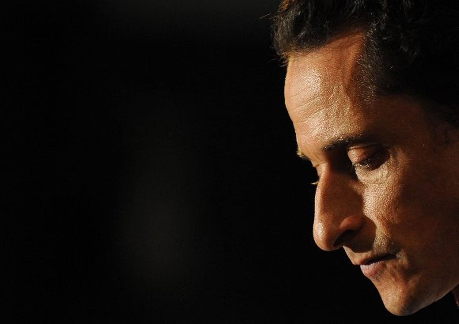 El escándalo sexual tumba a Anthony Weiner