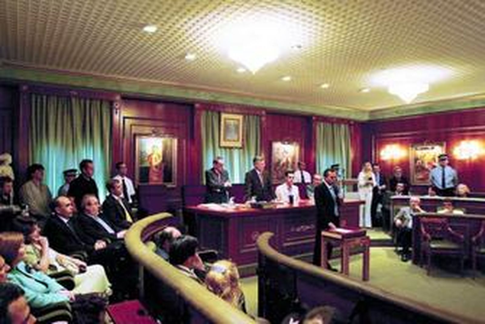 La comisión gestora de Marbella, a la que asesoró María José Mata.