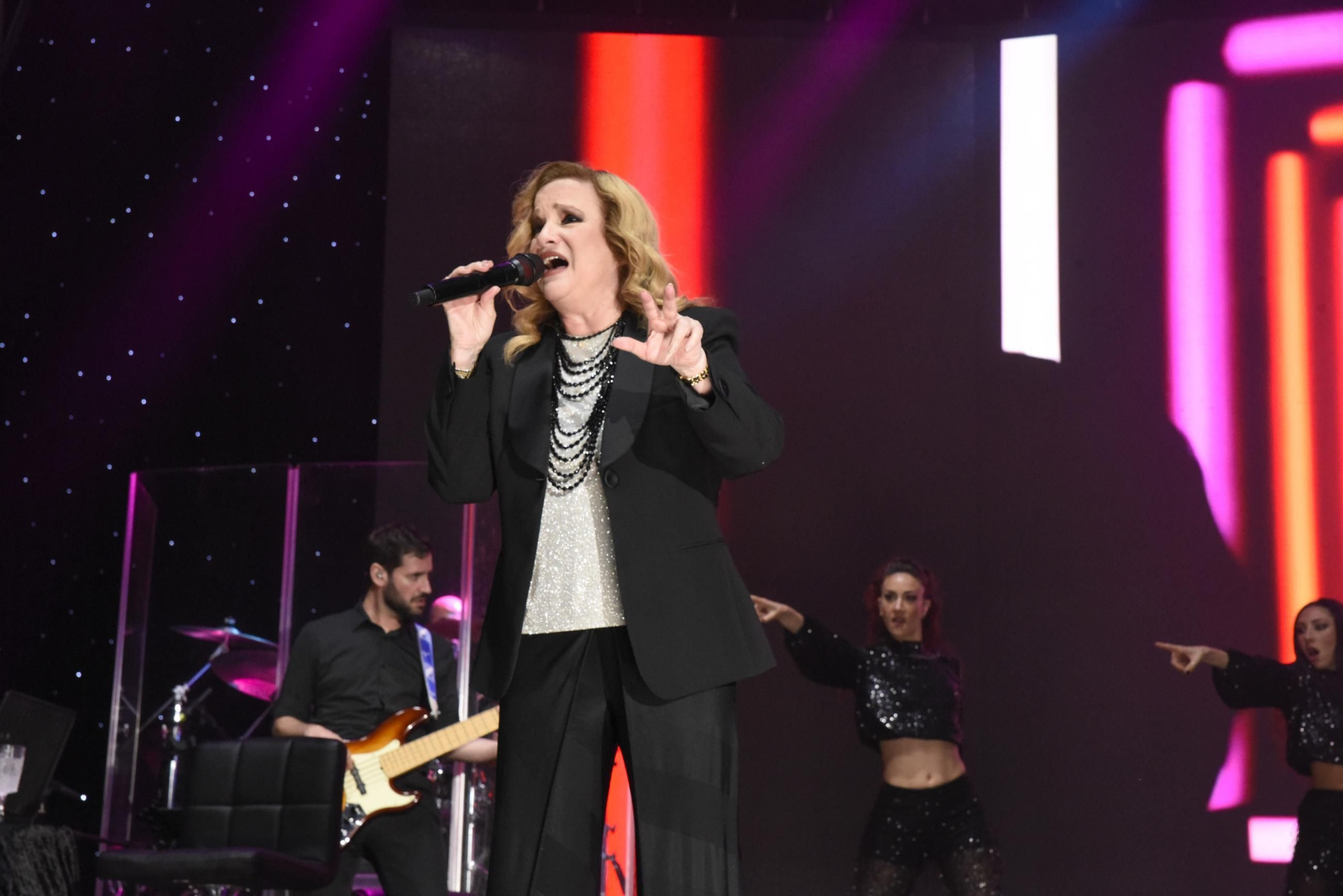 Fotos del concierto de Pimpinela en La Línea