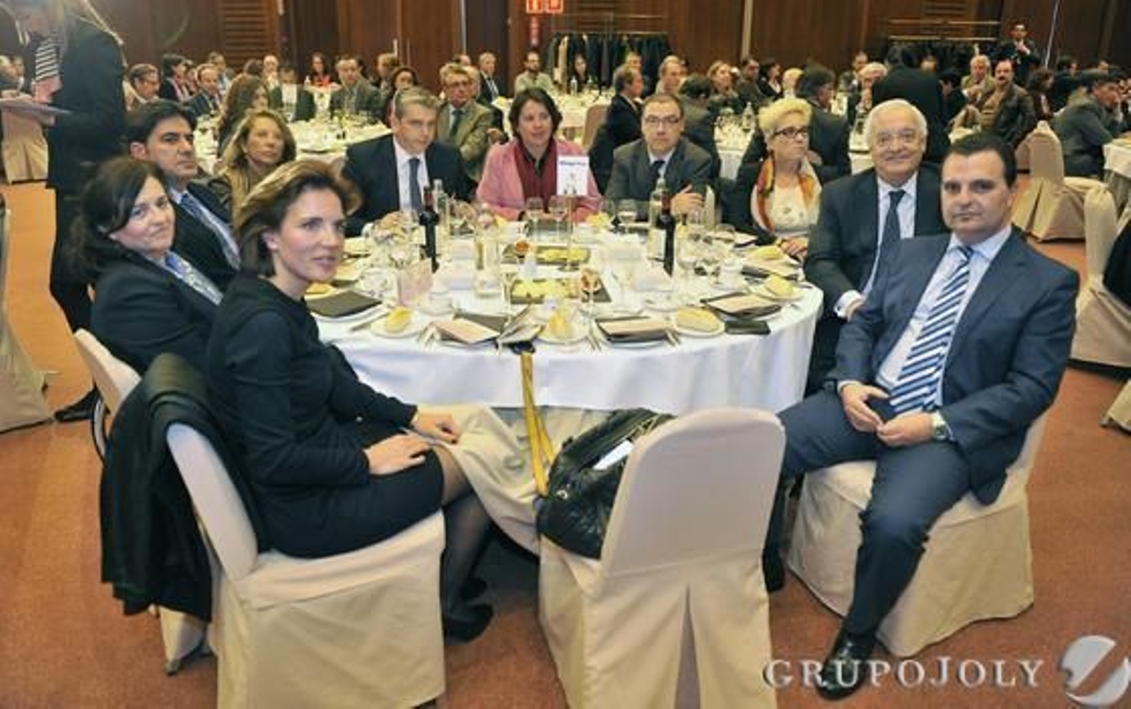 Victoria Herrera, Lola del Hoyo, Gonzalo Rivas, Pilar Serrano, Diego Prieto Martagón, Ana María Rey, Francisco Cenicero, Josefa Ruiz, Alfonso Pérez de los Santos y Francisco Fernández Romero. / Juan Carlos Vázquez