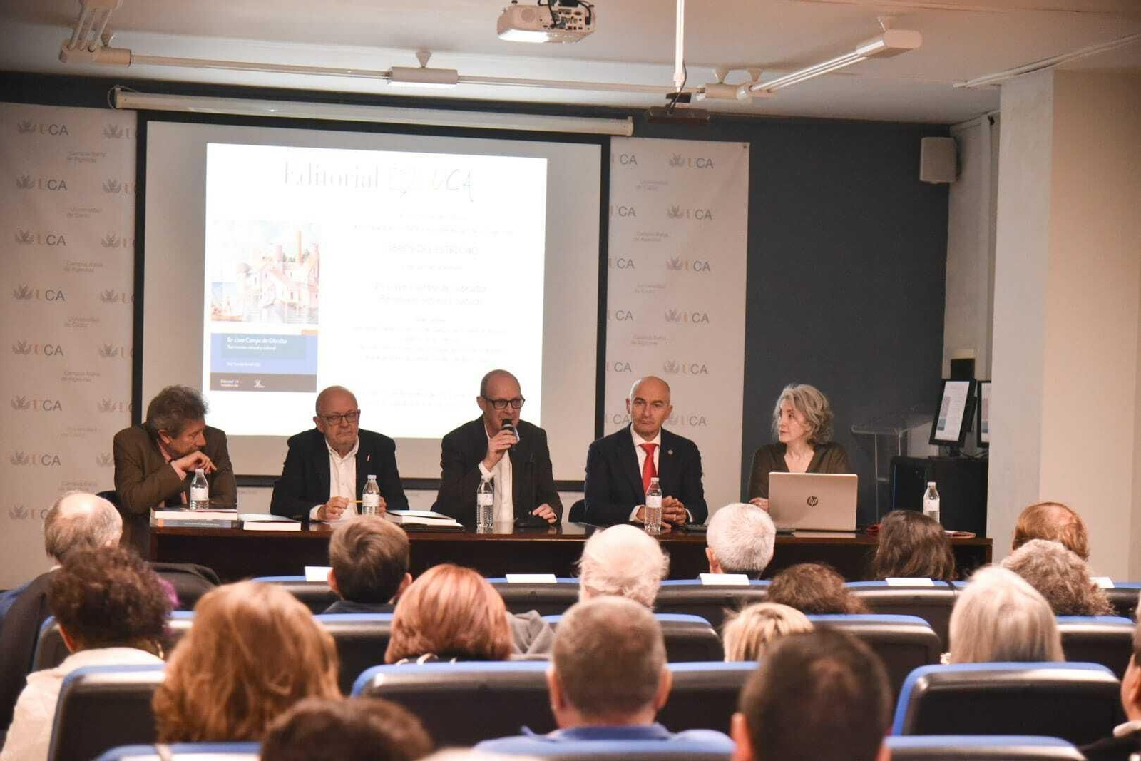 La presentación del primer volumen de la colección Libros del Estrecho de la UCA.