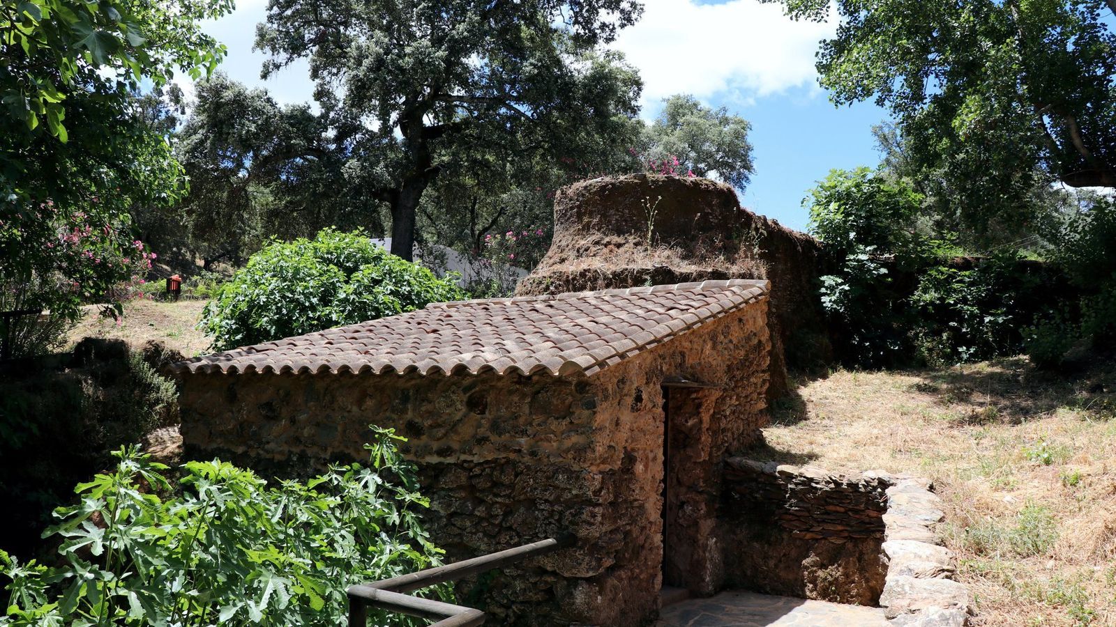 Senderos y rincones únicos esperan a los turistas.