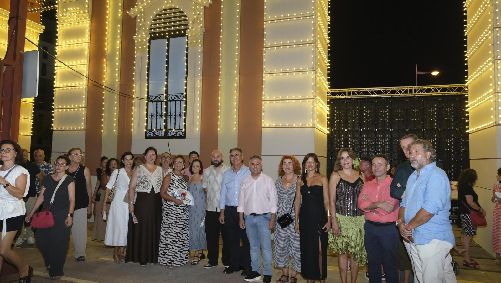 El pregón de la Feria de Almería 2025 y el encendido de la portada, en imágenes