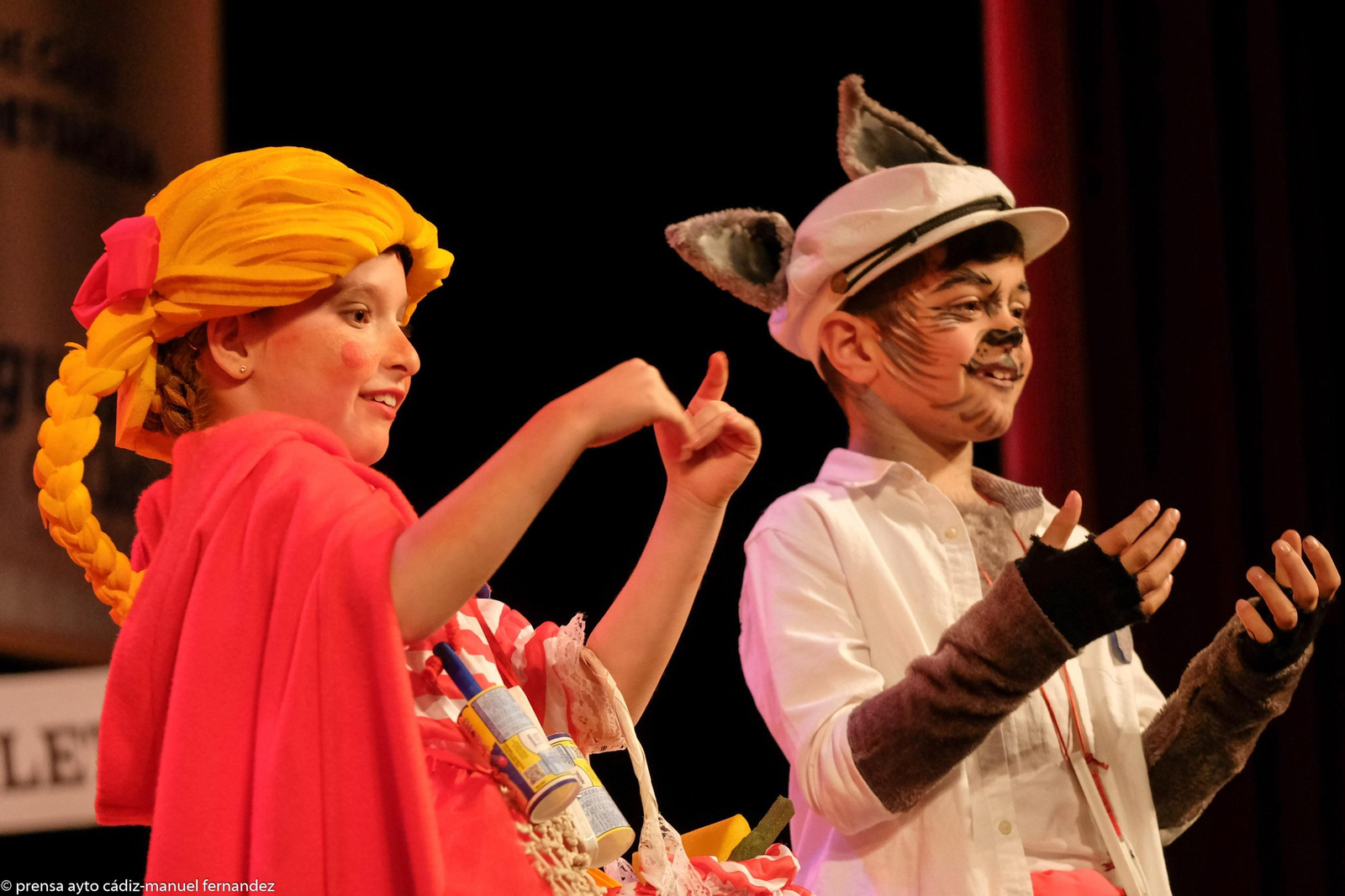 Chirigota Pa roja, roja nosotras.