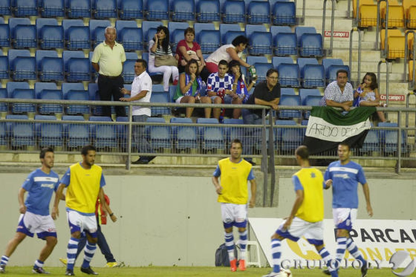 Unos treinta aficionados acompañaron al Arroyo en Carranza. 

Foto: Jose Braza