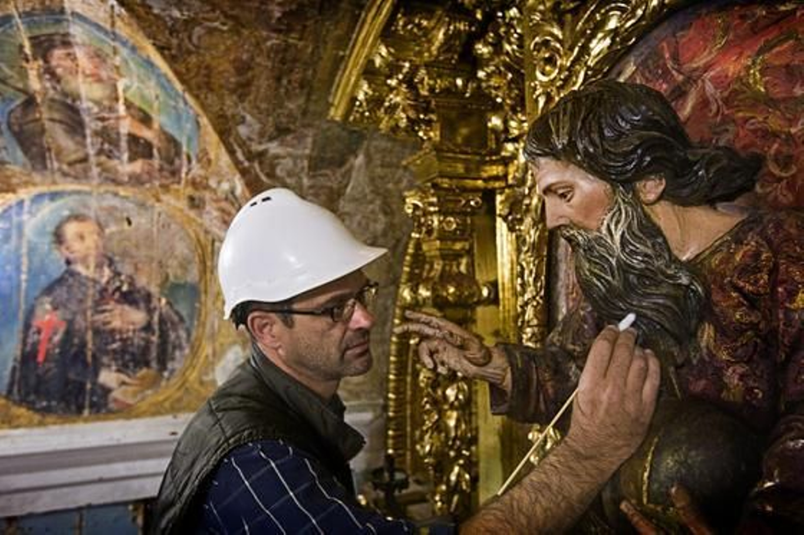 Aparecen nuevos frescos en los trabajos de rehabilitación del Oratorio de San Felipe Neri. 

Foto: Julio Gonzalez