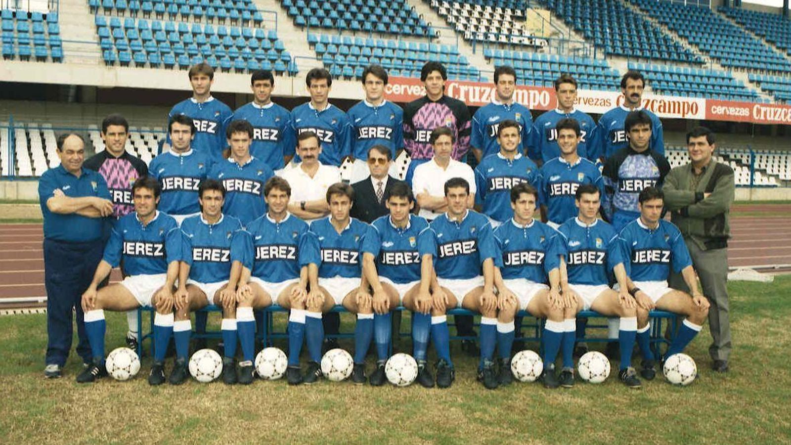 Plantilla del Xerez CD de la temporada 91-92. Plantilla del Xerez CD de la temporada 91-92.