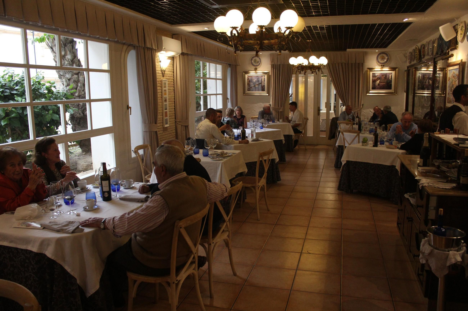 Las mejores fotos de la Terraza Carmona y sus jornadas del toro bravo en la cocina