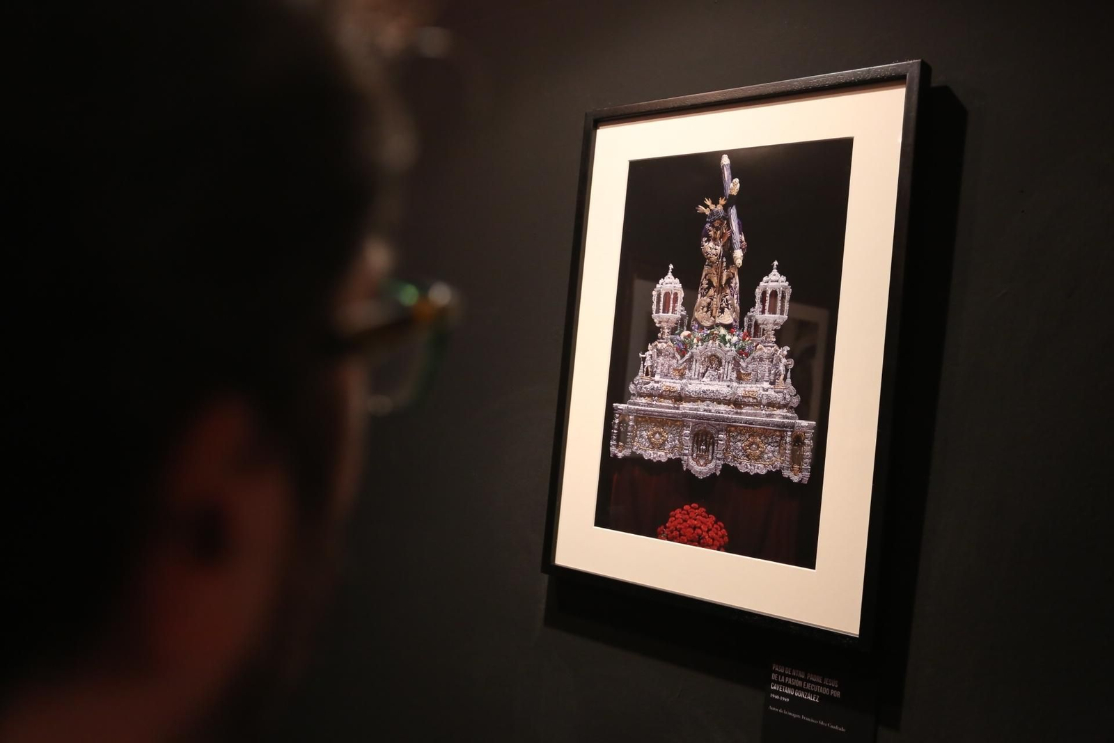 La exposición 'Pasión según Sevilla', en imágenes