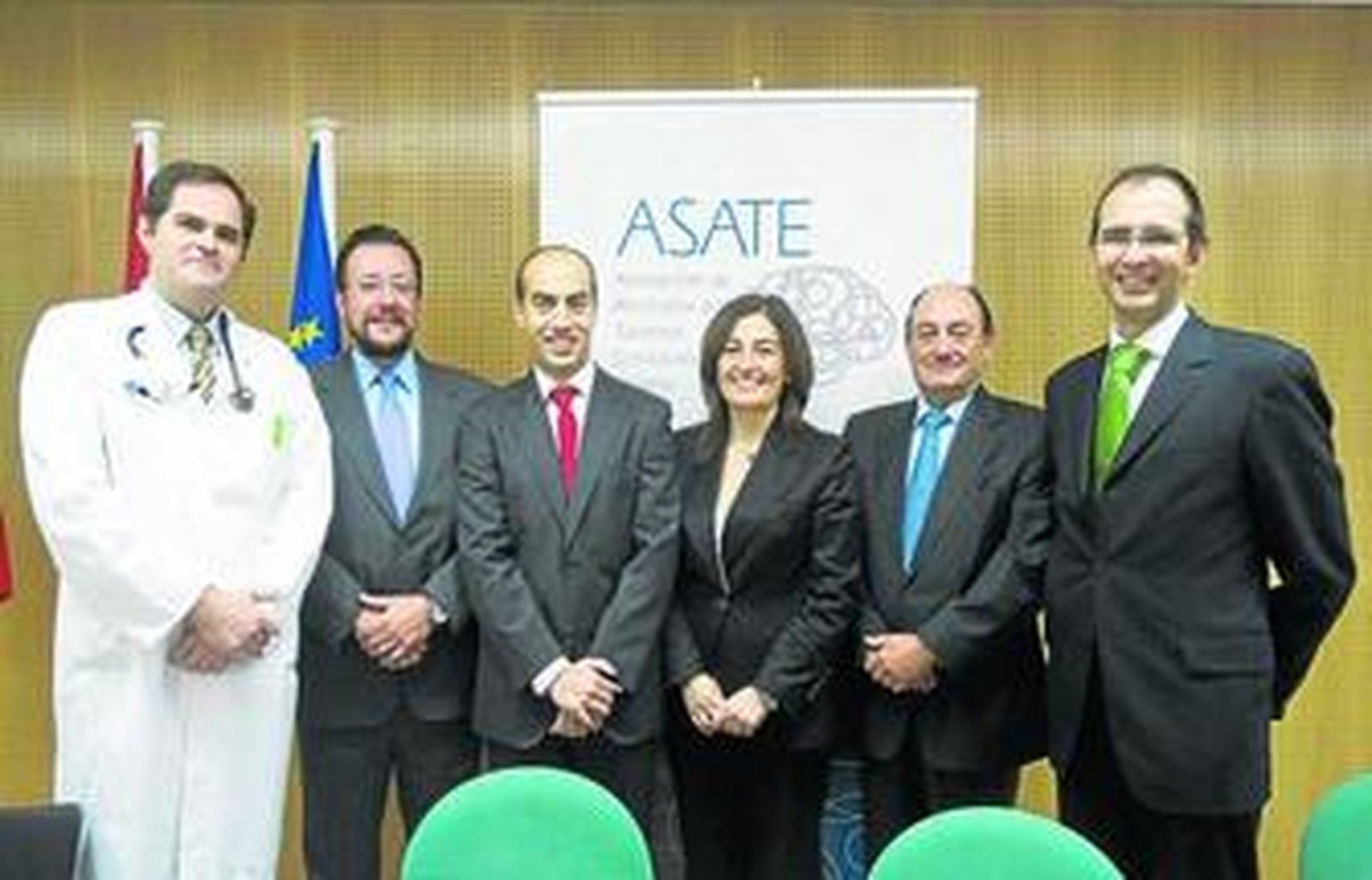 De izquierda a derecha, Pedro Pérez-Segura (Genio), Álvaro Rodríguez (SEOM), Óscar Prieto, presidente		 de Asate; Rosa Morera (SEOR), Miguel Manrique (Senec) y José Ignacio Fernández Vera (CNIO).