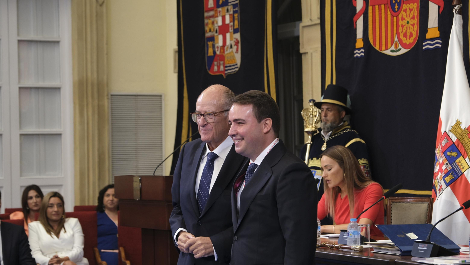 Imágenes del acto de constitución de la Diputación de Almería