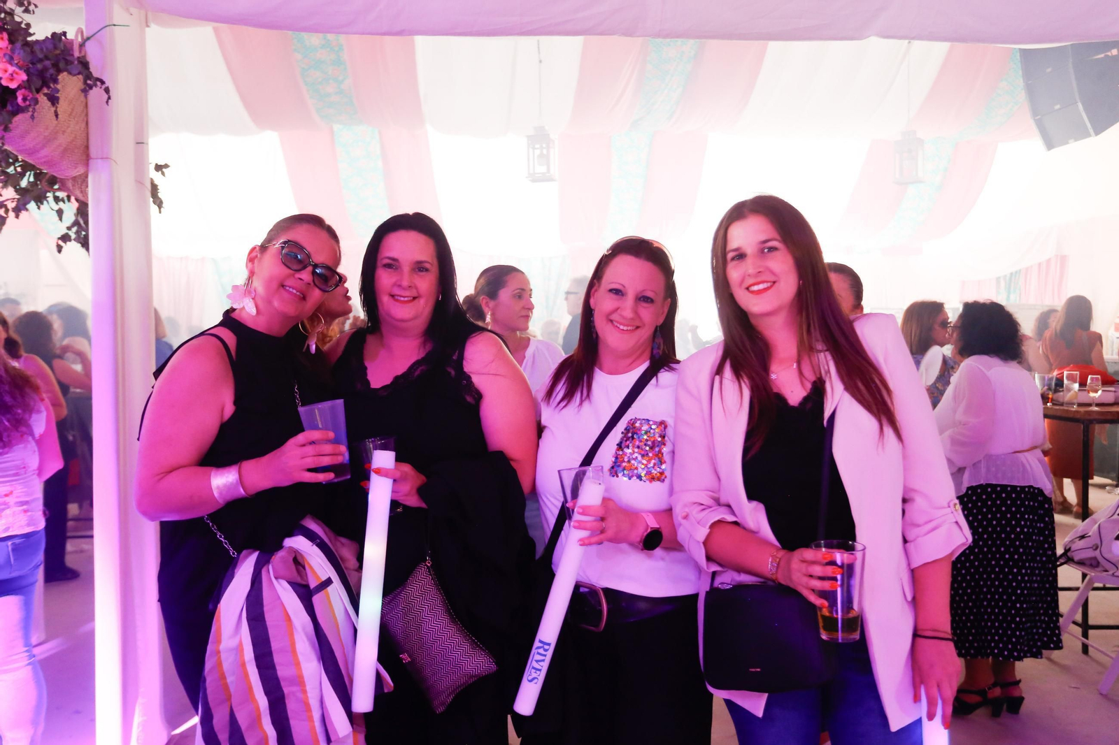 Búscate en las fotos del miércoles en la Feria de Los Barrios 2025