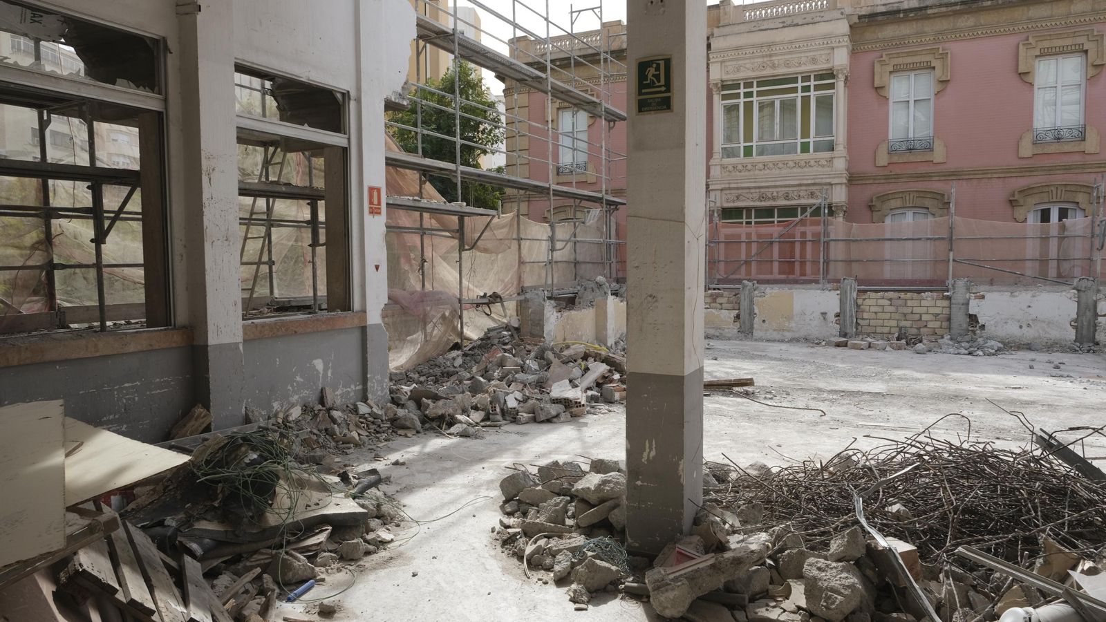 Otra perspectiva inédita del 'vecino rosa' de Correos