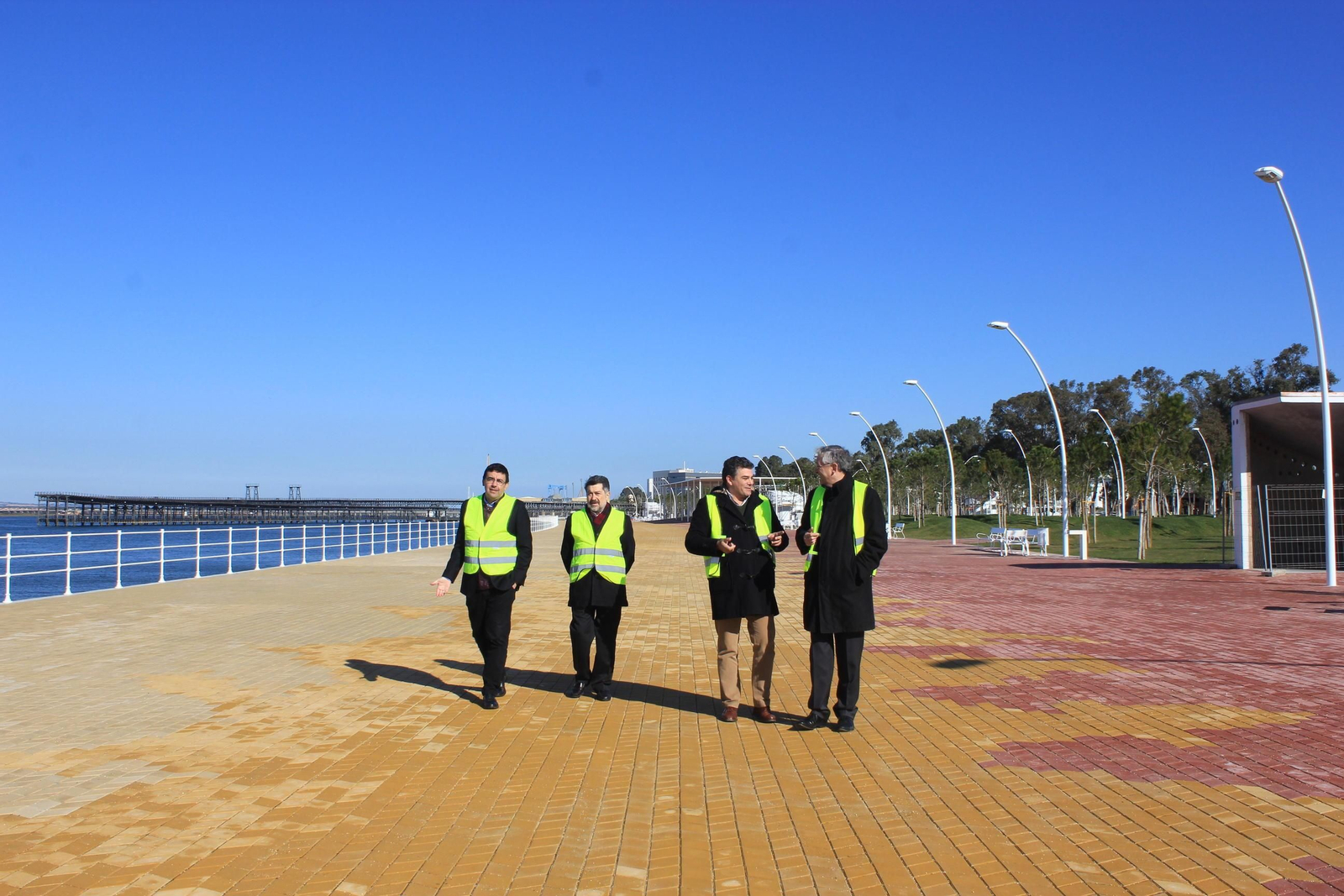 Javier Barrero, toda una vida ligado a la política onubense en imágenes